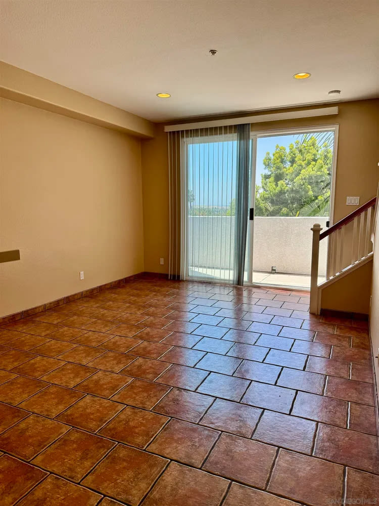 1760 East Palomar Street – photo 4