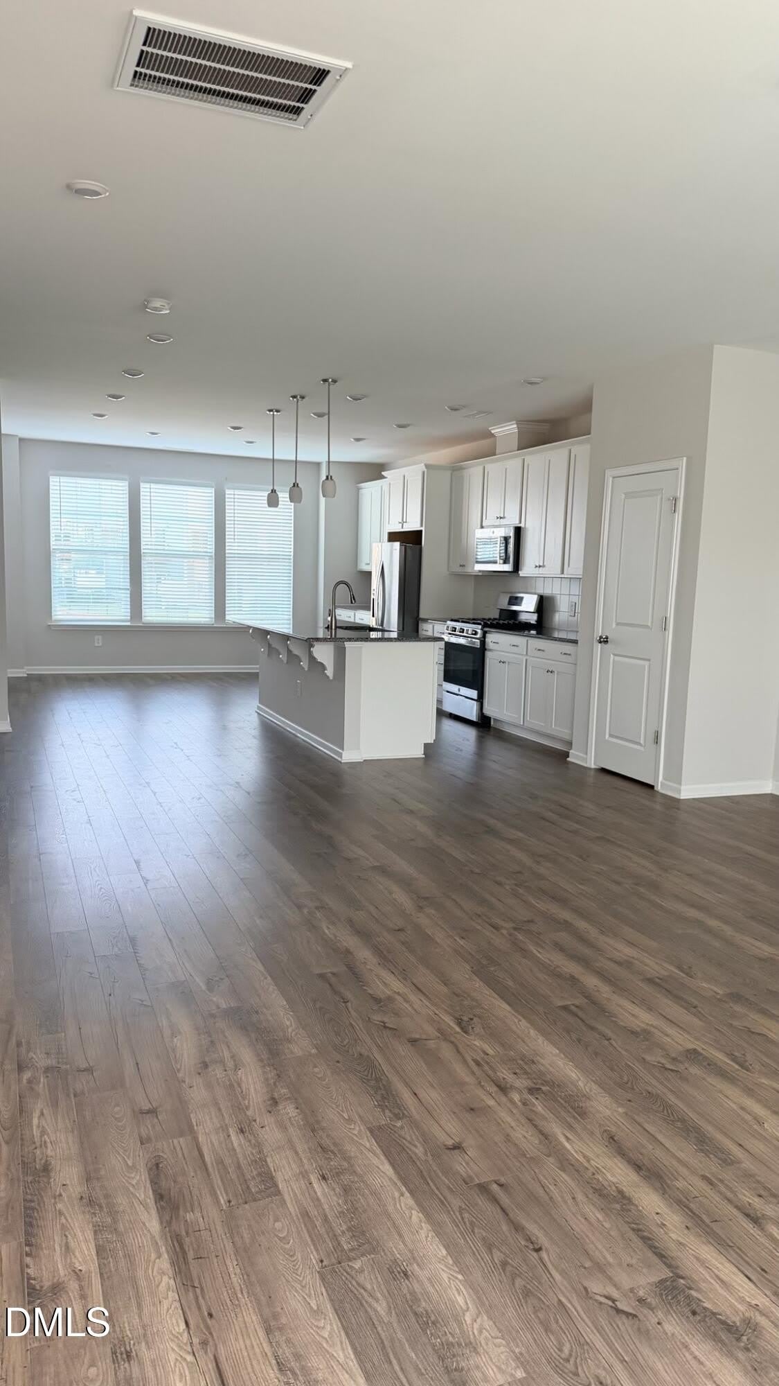 1021 Commack Drive – photo 4