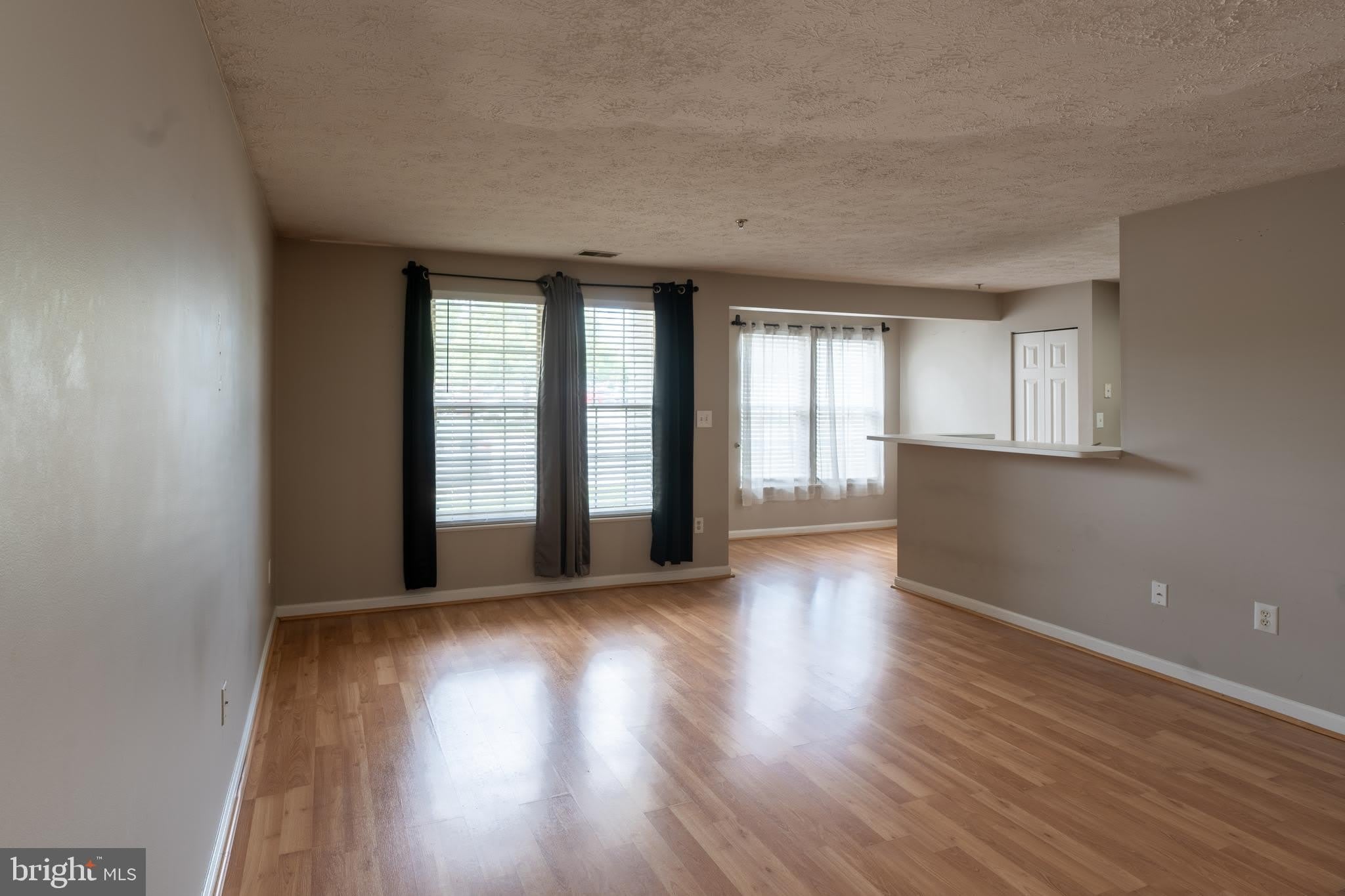 689 WINDING STREAM Way – photo 4
