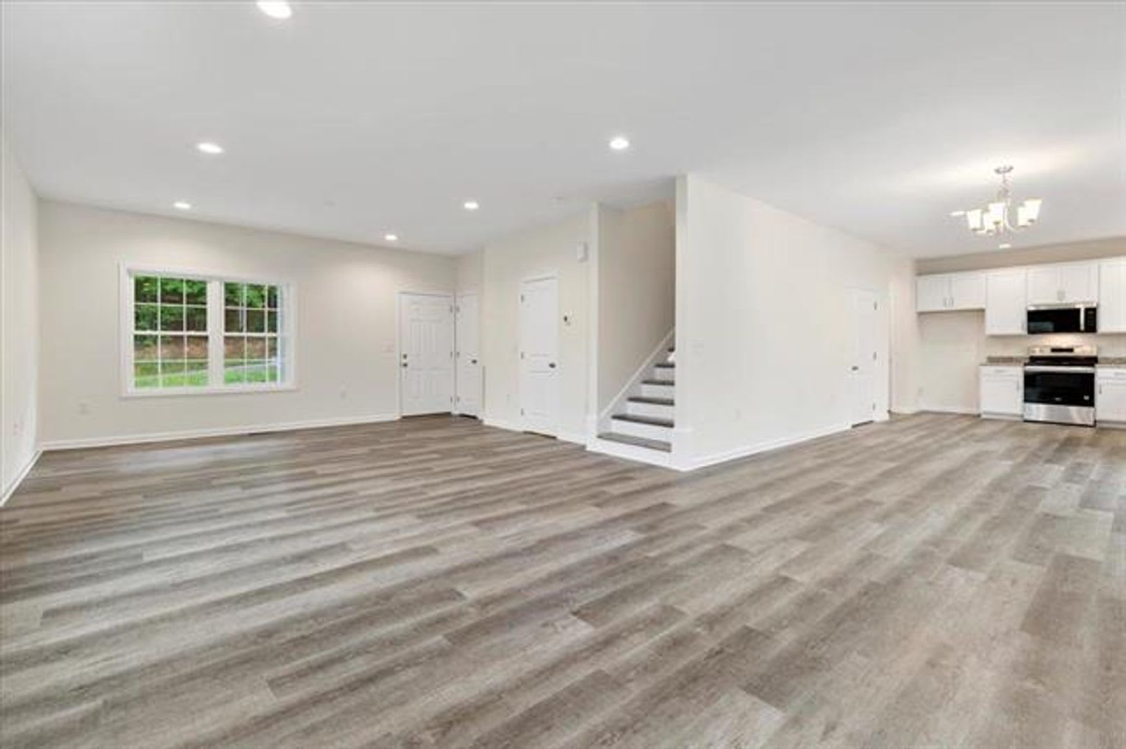 5 BED 2.5 BATH HOME LOCATED IN BLACKSBURG – photo 5