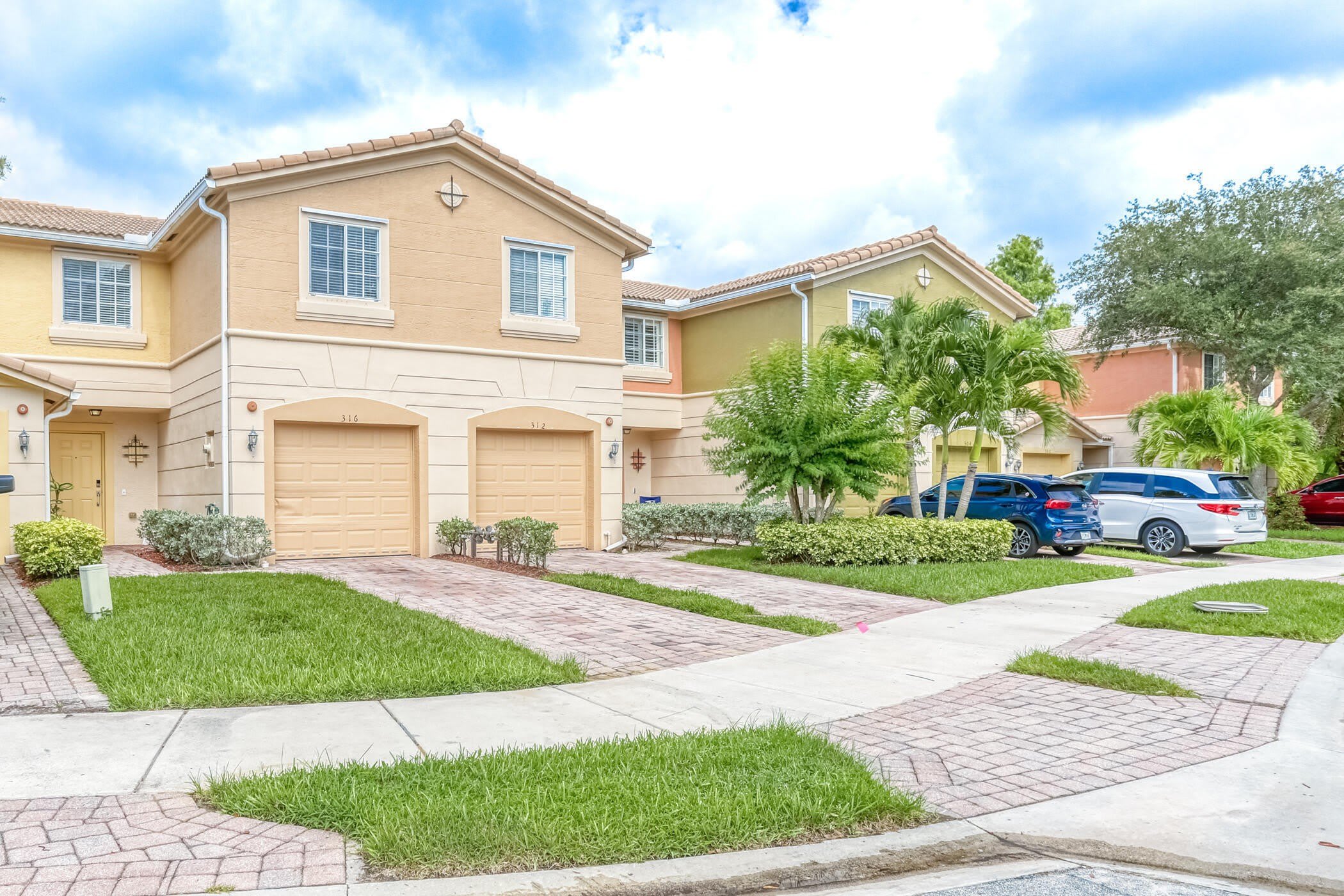 316 SE BLOXHAM Way – photo 2