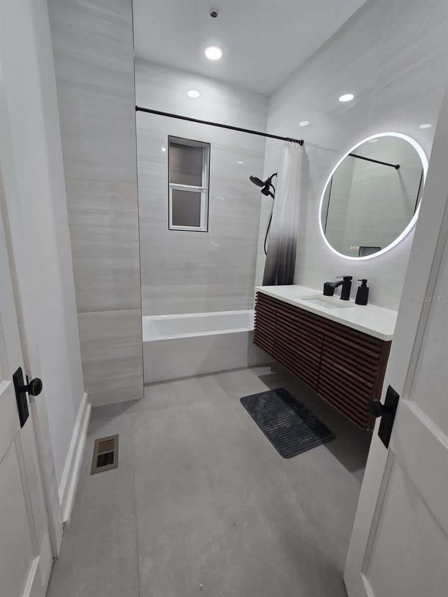 691 10TH Avenue S – photo 4