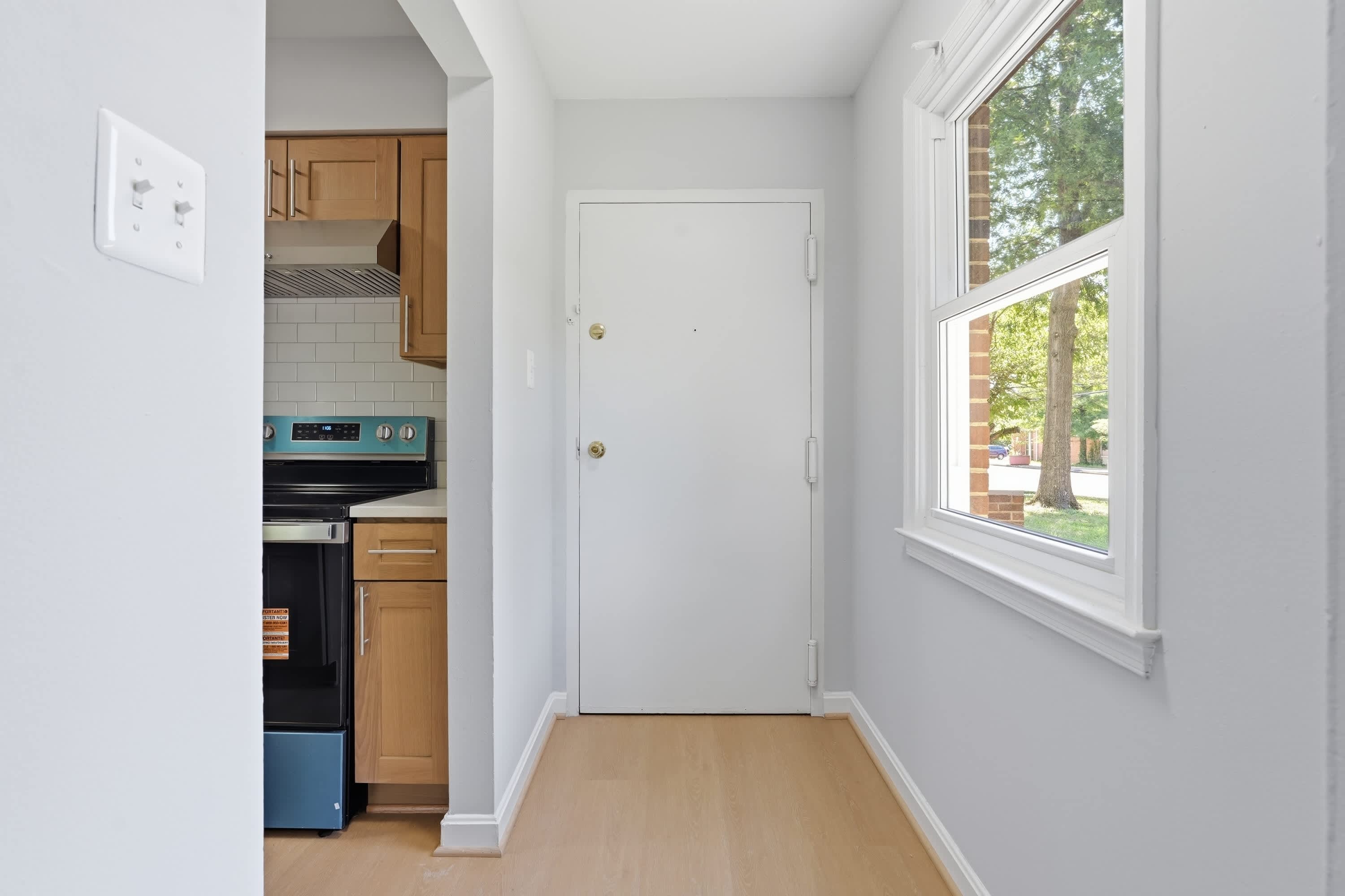 4804 Calvert Road – photo 4