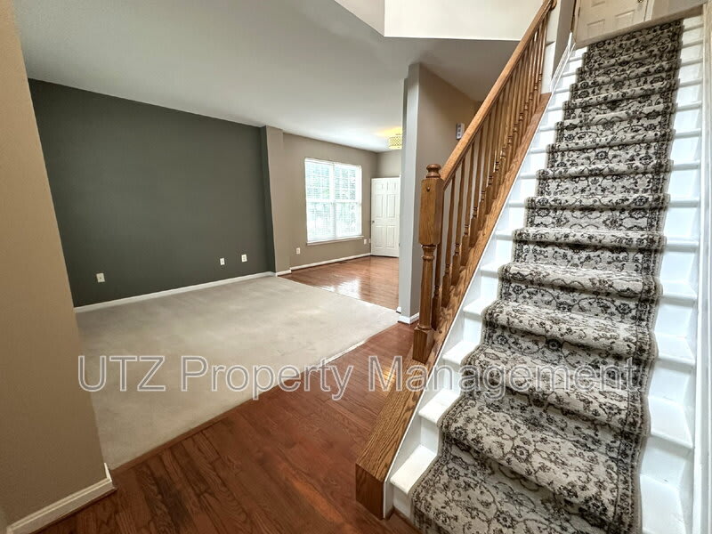 16 Bowie Mill Avenue – photo 2