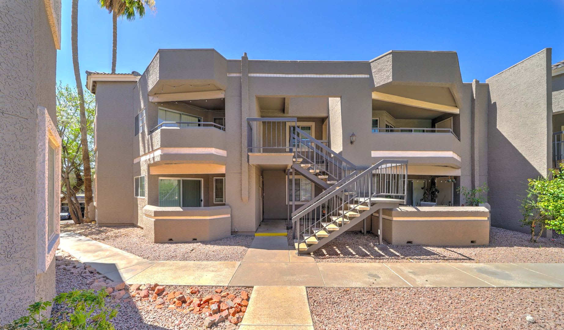 MOVE IN SPECIALS 2 weeks FREE – photo 1