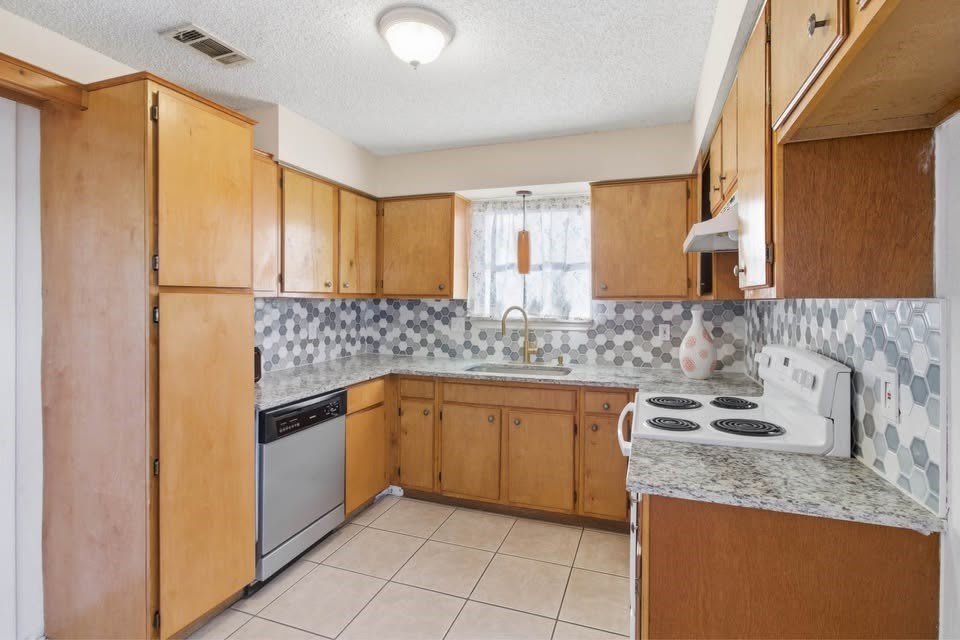 1005 Weiss Avenue – photo 4