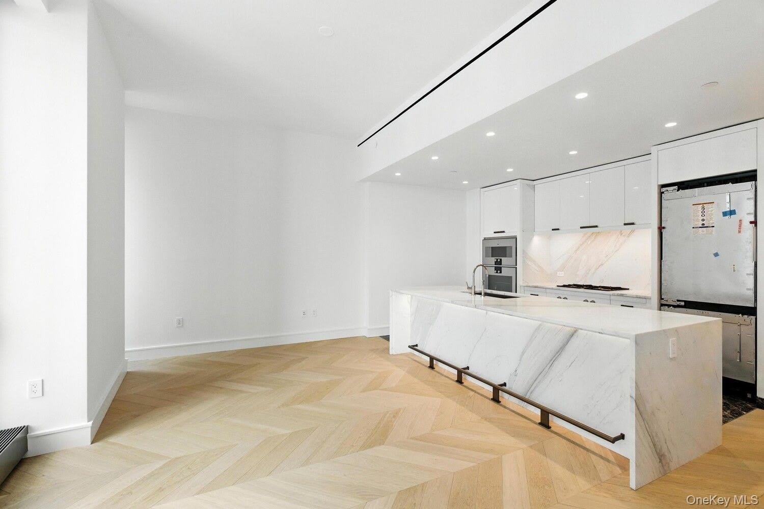 500 W 18TH Street – photo 3