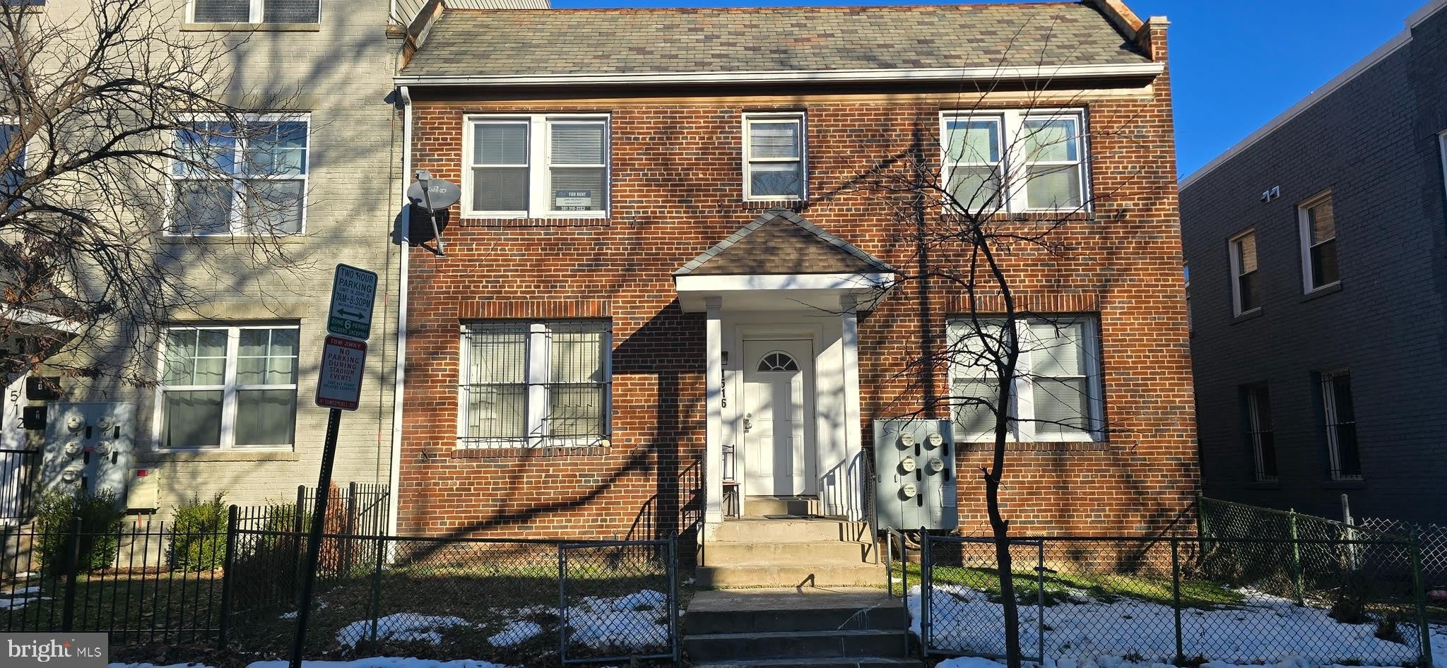 1516 F Street NE – photo 1