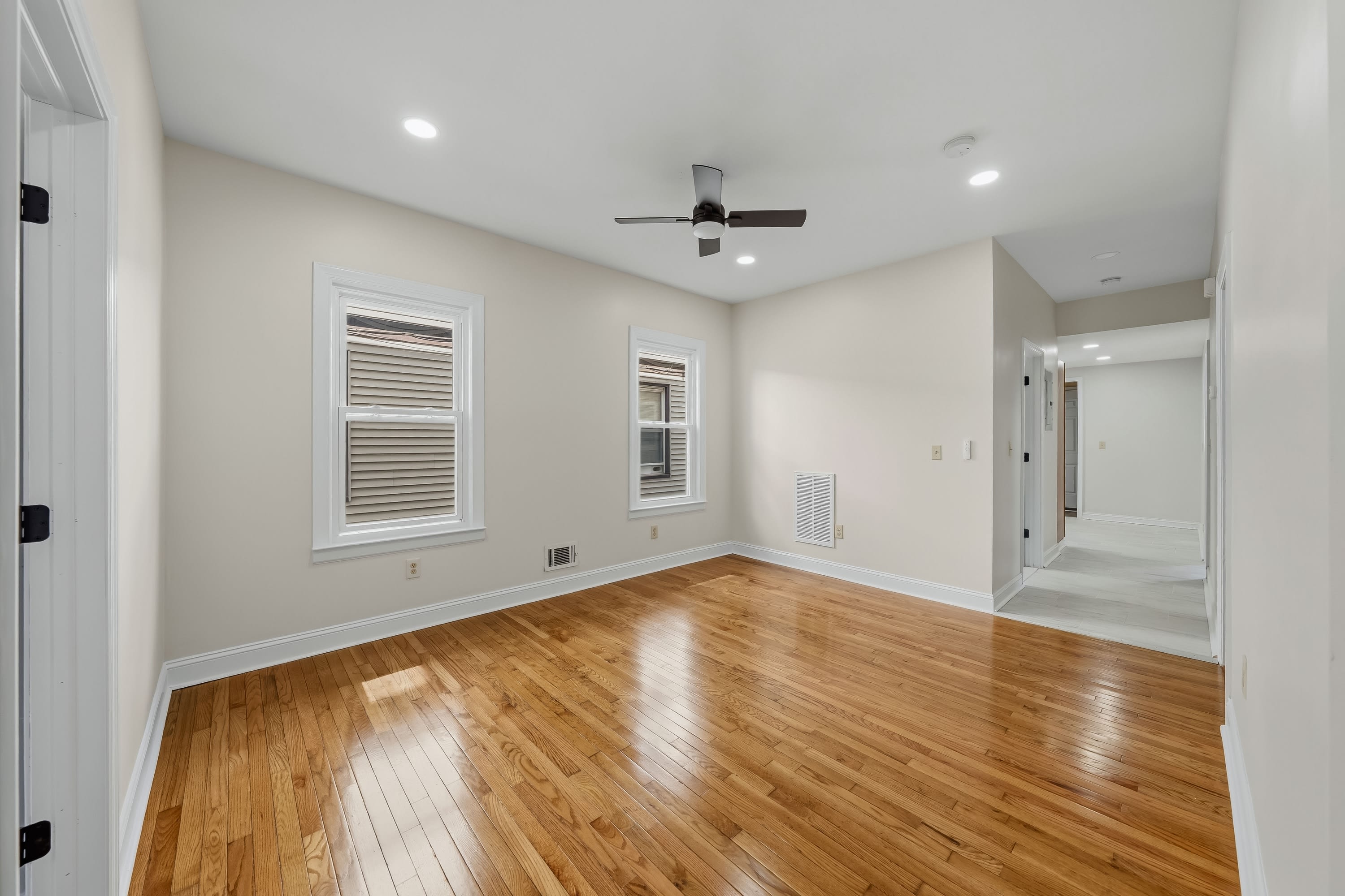 136-138 Elm Street – photo 2