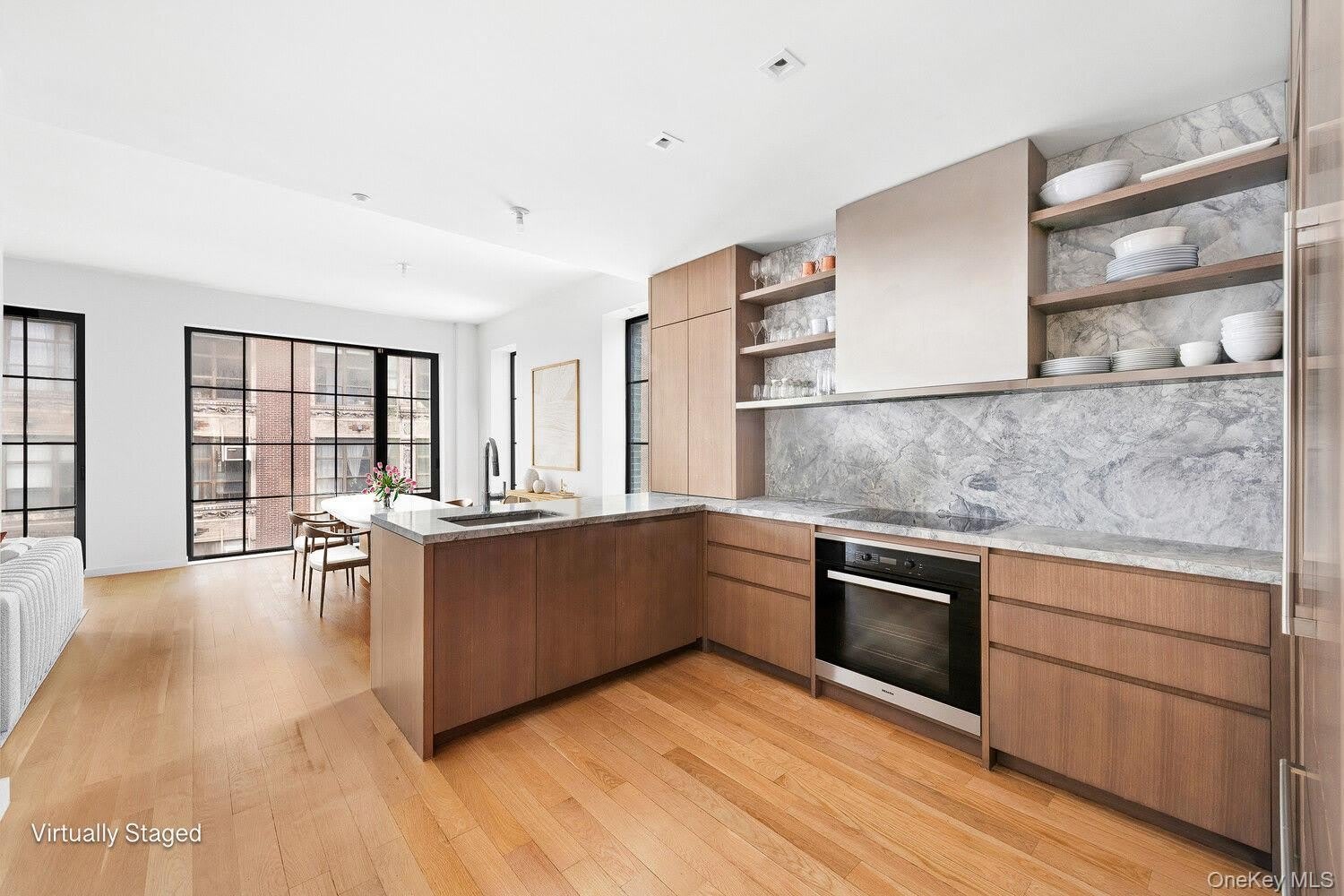 441 W 37TH Street – photo 5
