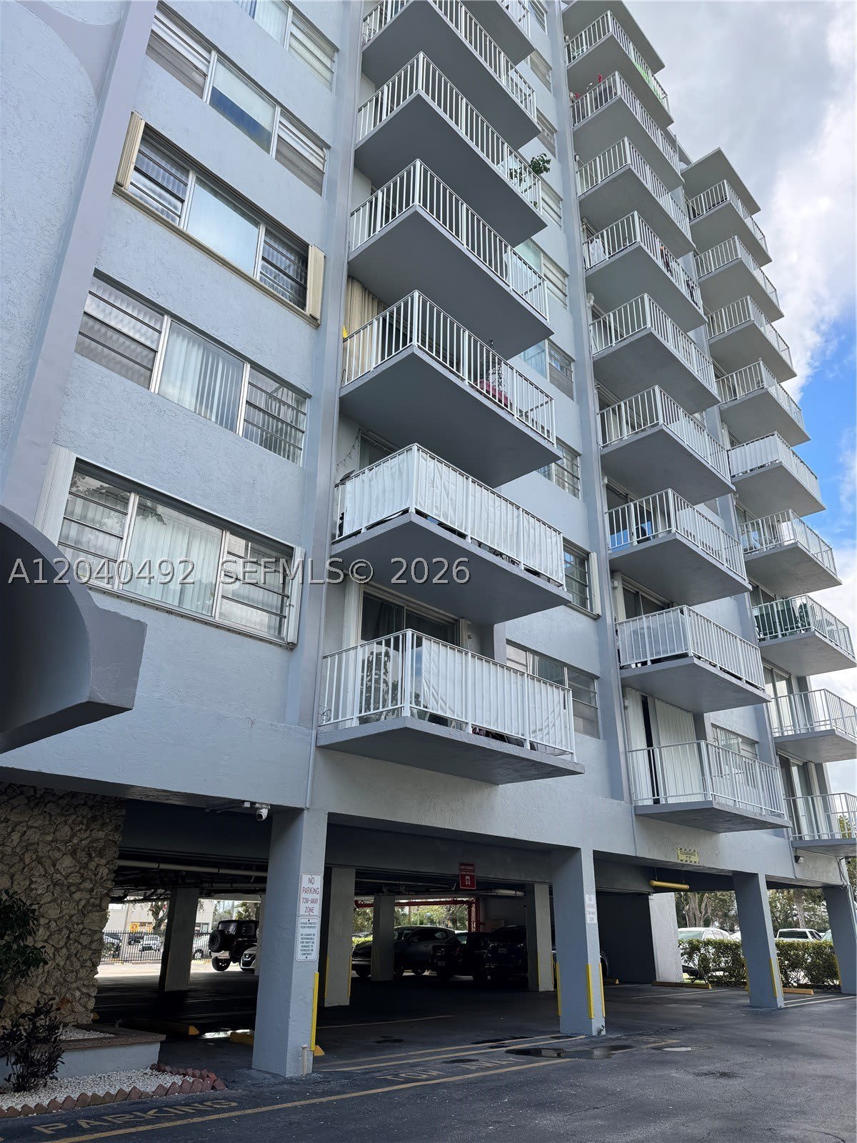 1470 NE 125th Ter – photo 1