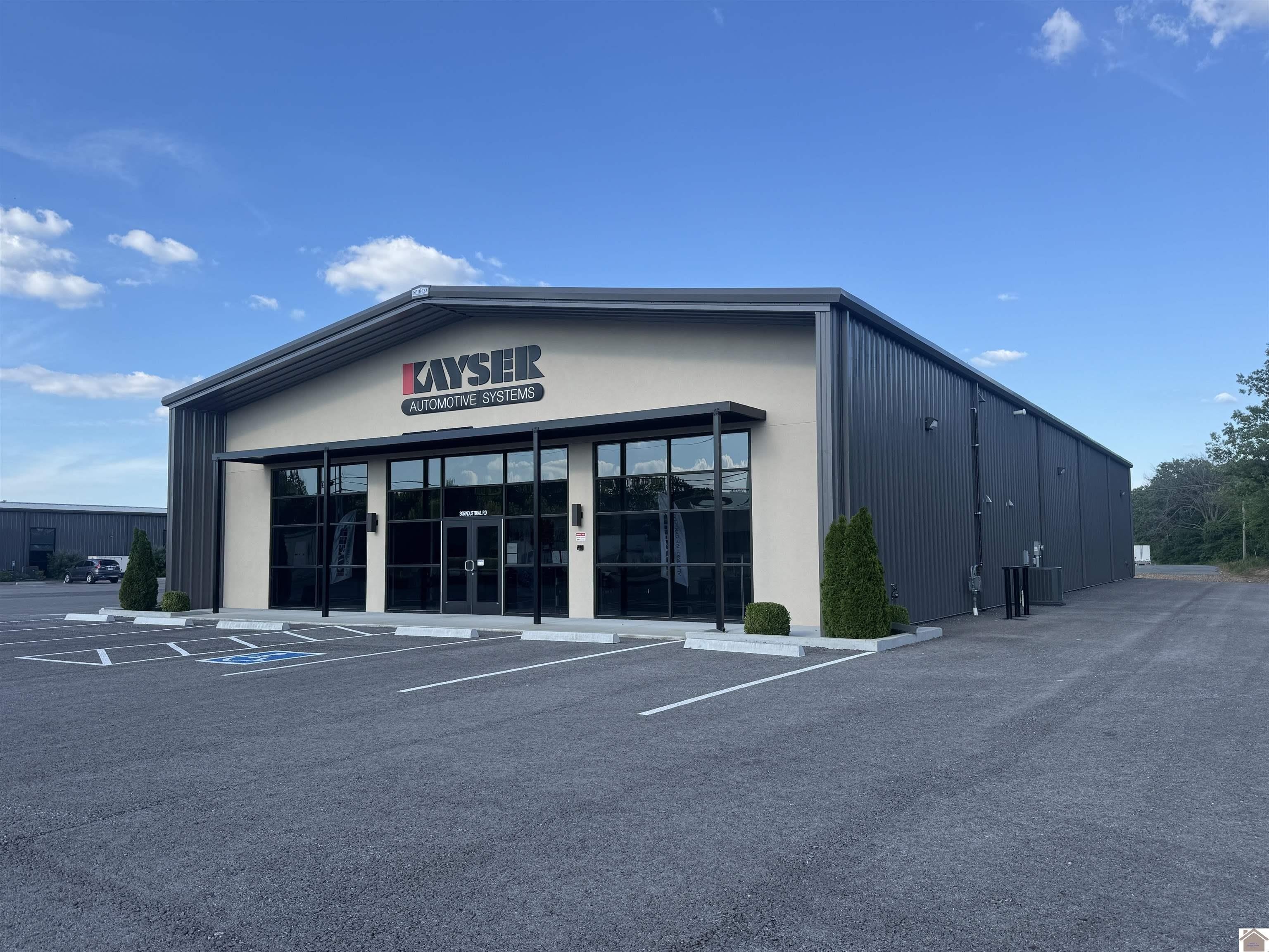 306 Industrial Rd – photo 4