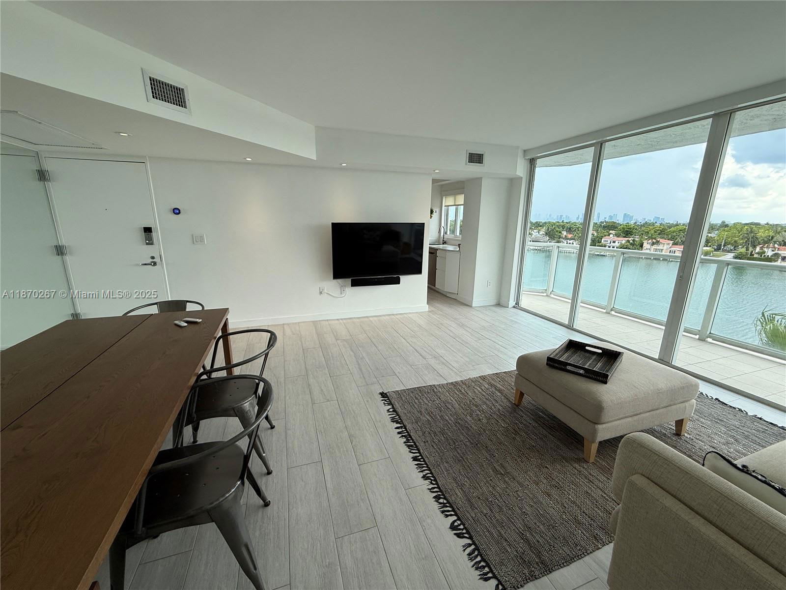 5900 Collins Avenue – photo 5