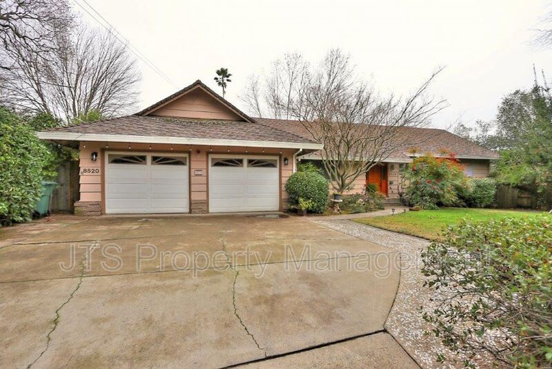 8520 Emperor Drive – photo 1