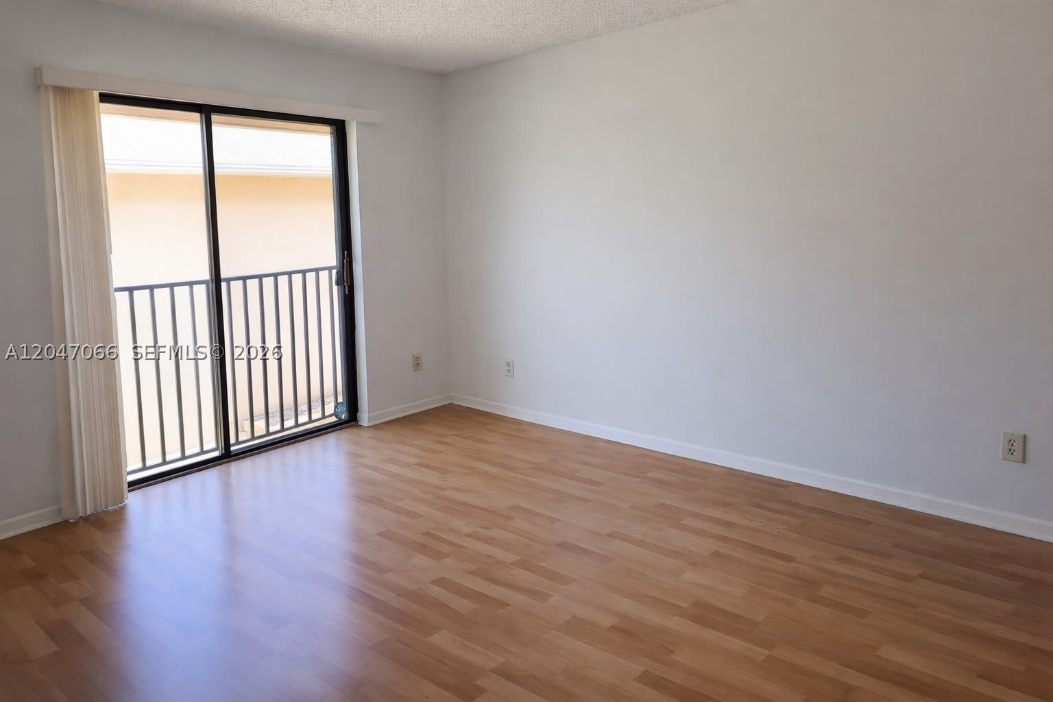 5821 Washington St – photo 5