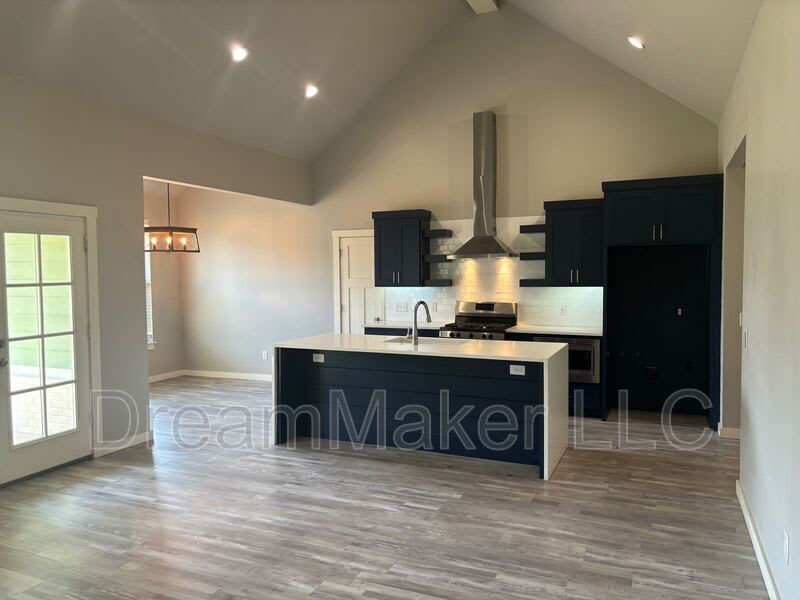 3010 SE 34th Street – photo 2