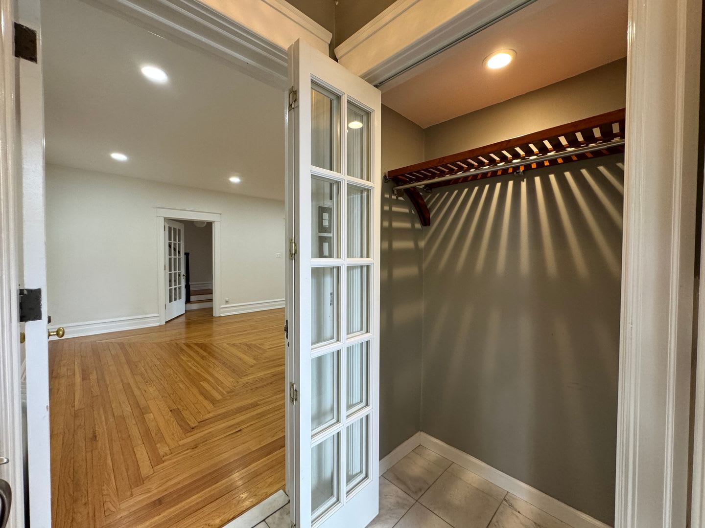 STUNNING FIVE BEDROOM/ THREE AND A HALF BATH West End Home – photo 4