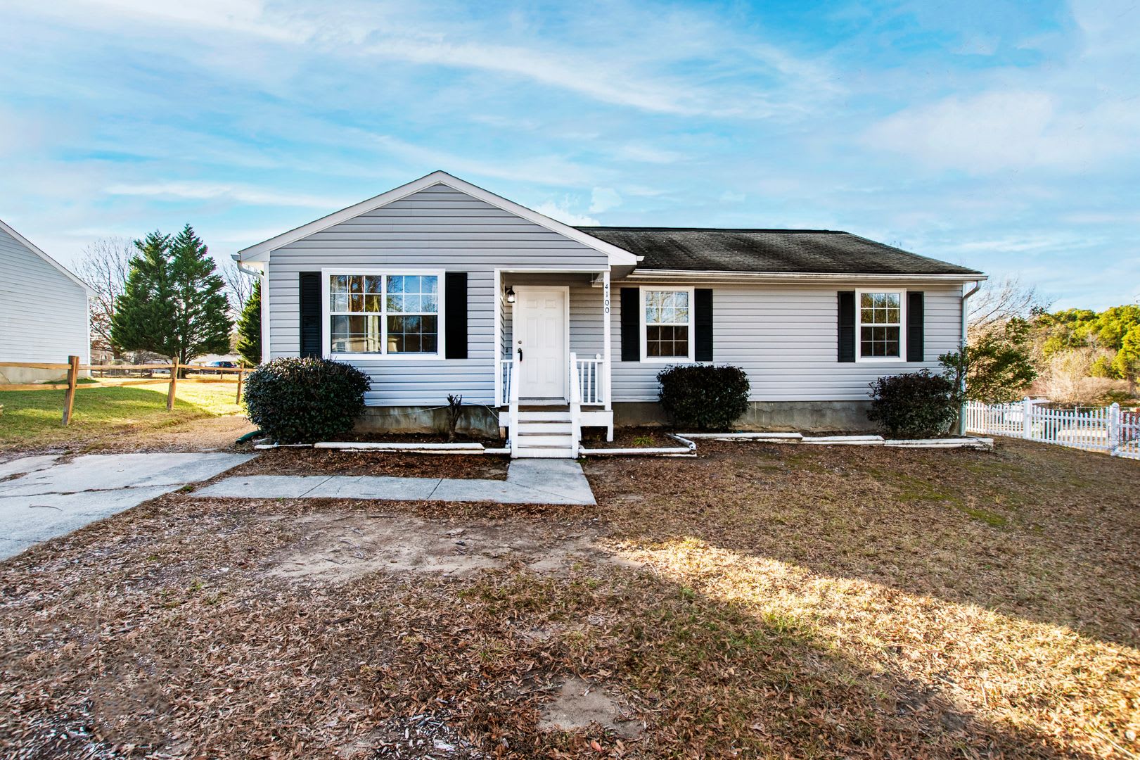 Adorable 3 Bedroom Ranch In Durham – photo 1