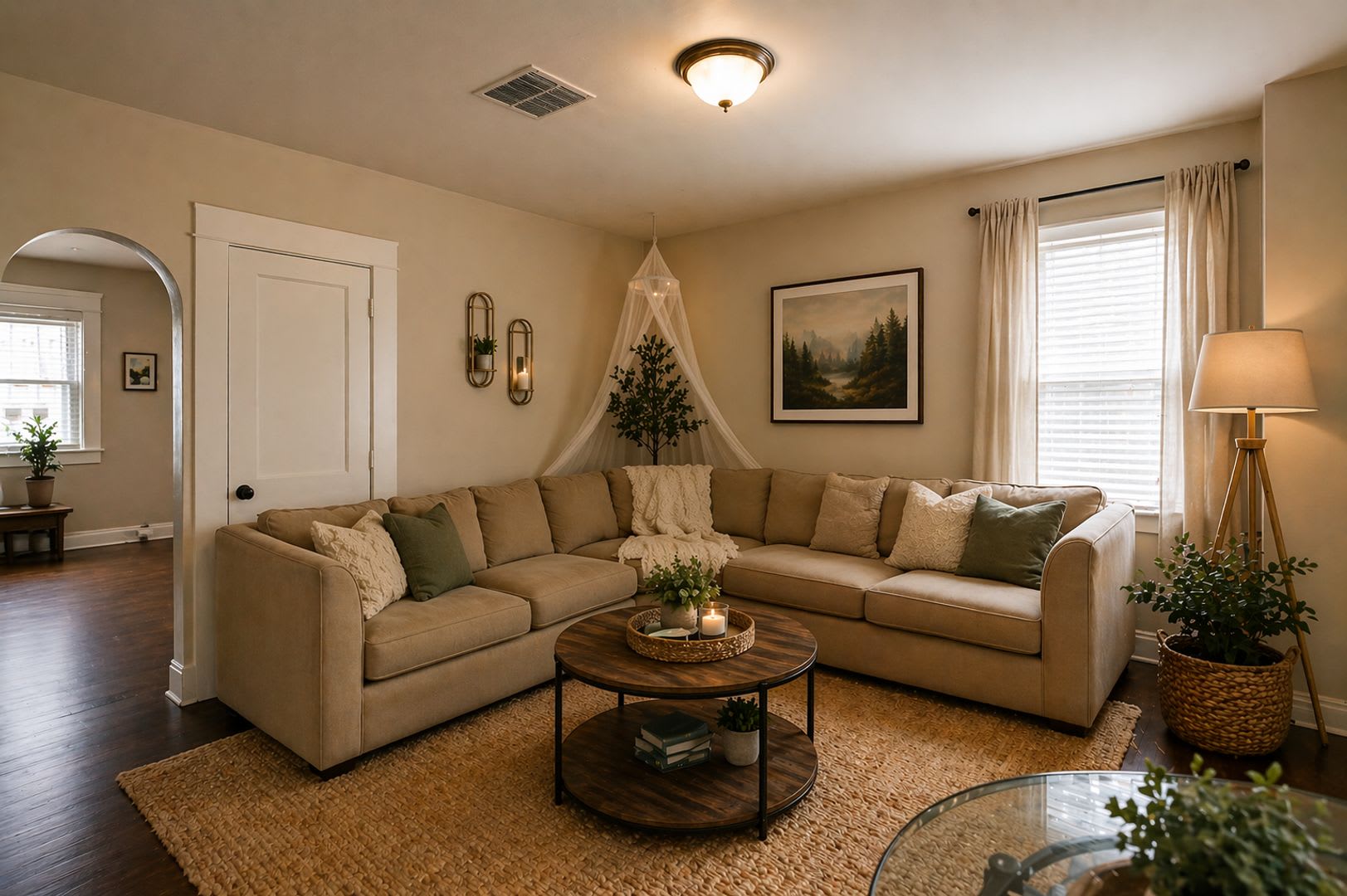 100 N Martin St Walk To Ball State Spacious 4Br Home With Large Backyard And Modern Upgrades Preleasing For August – photo 2
