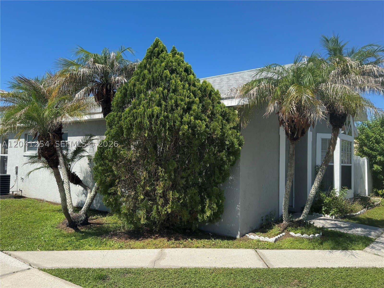 2399 Harbor Town Drive – photo 2