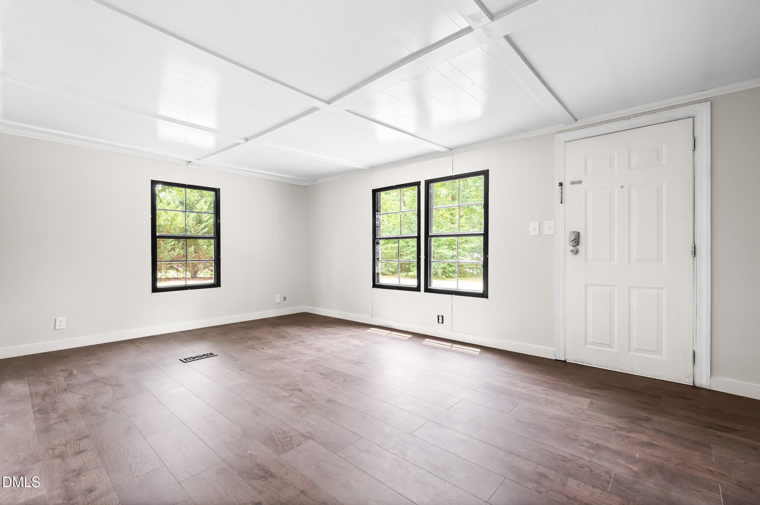 5629 Oakdale Road – photo 3