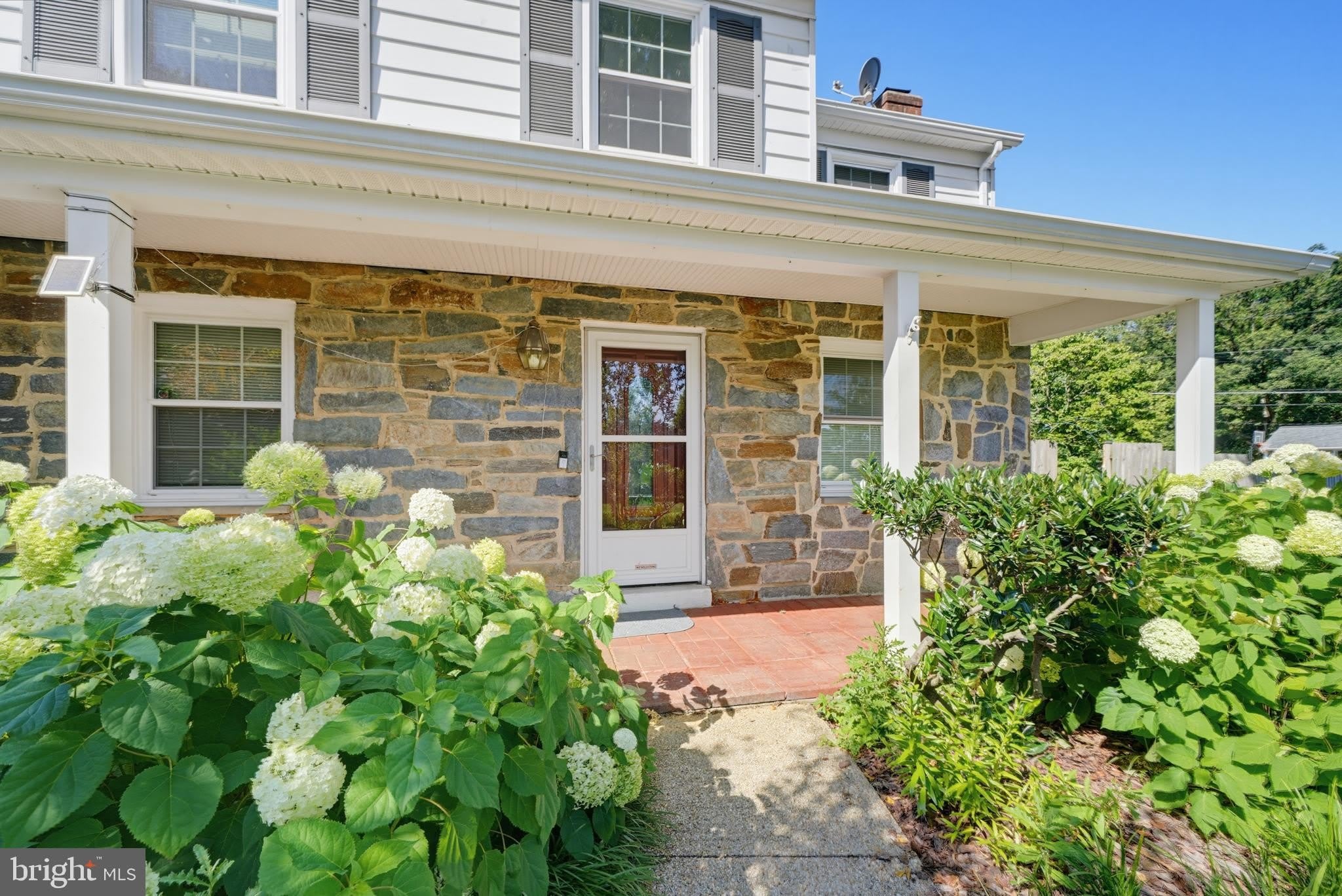 16818 BRIARDALE Road – photo 3