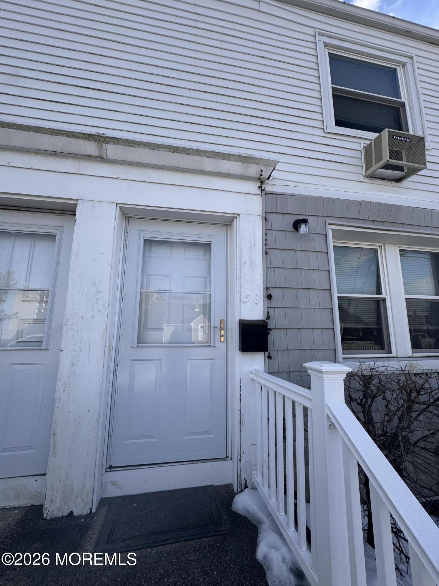 30 Howland Avenue – photo 1