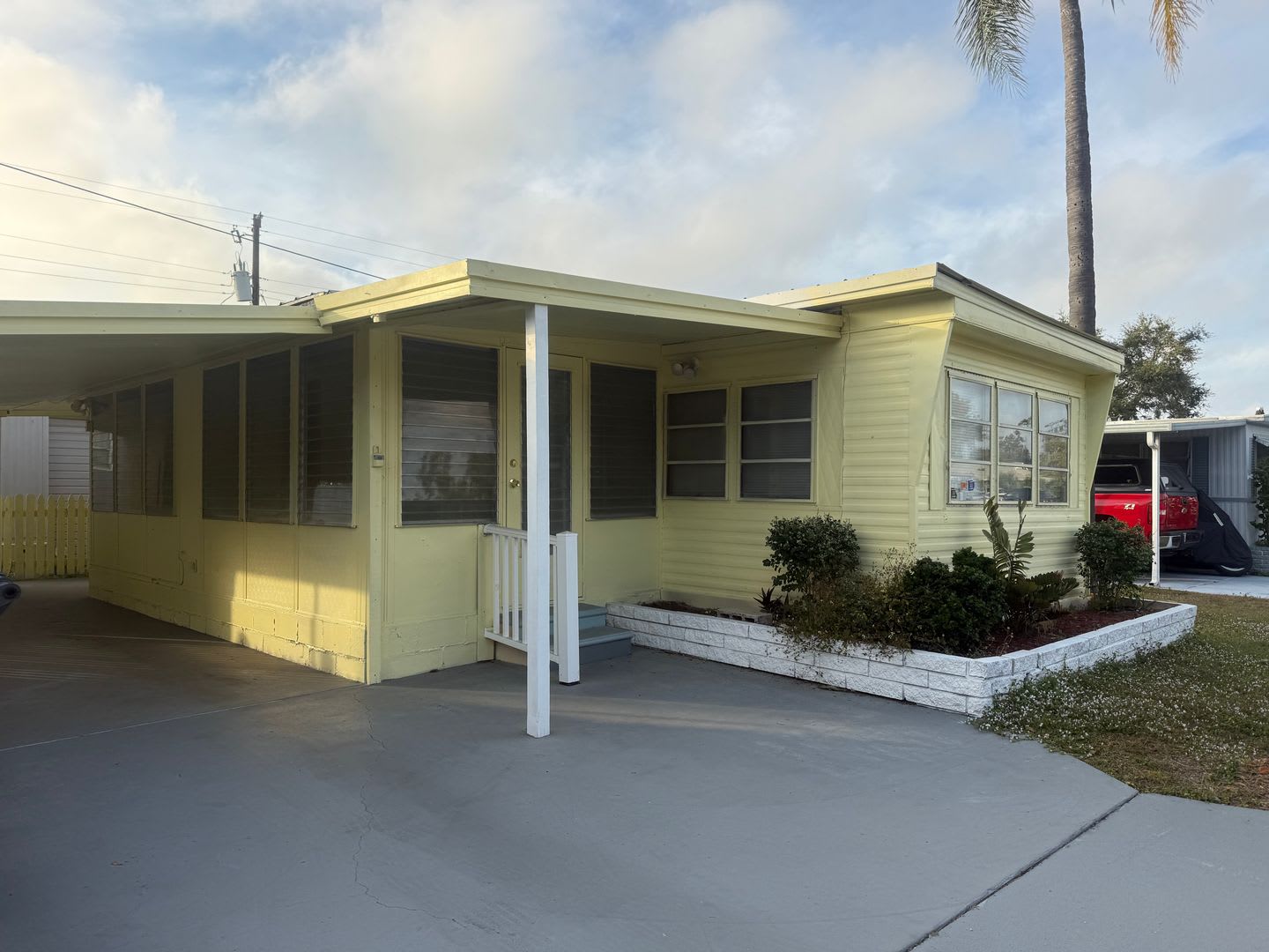 2 bedroom 1 bath in a 55+ community – photo 1