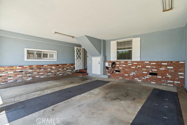 15701 Tuba Street – photo 2