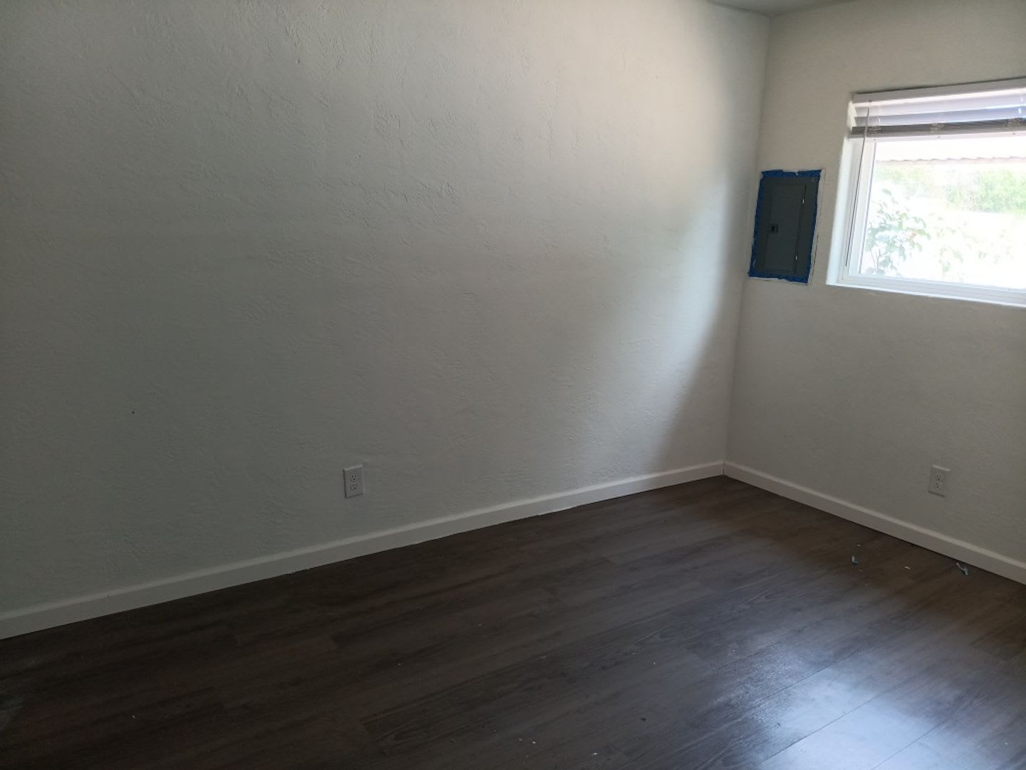 3 Bedroom, 1.5 Bathroom Home! Schedule a Showing! – photo 5