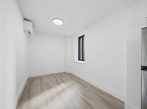 300 E 96th St Apt 2D – photo 2
