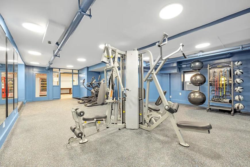 240 West 64th Street – photo 5