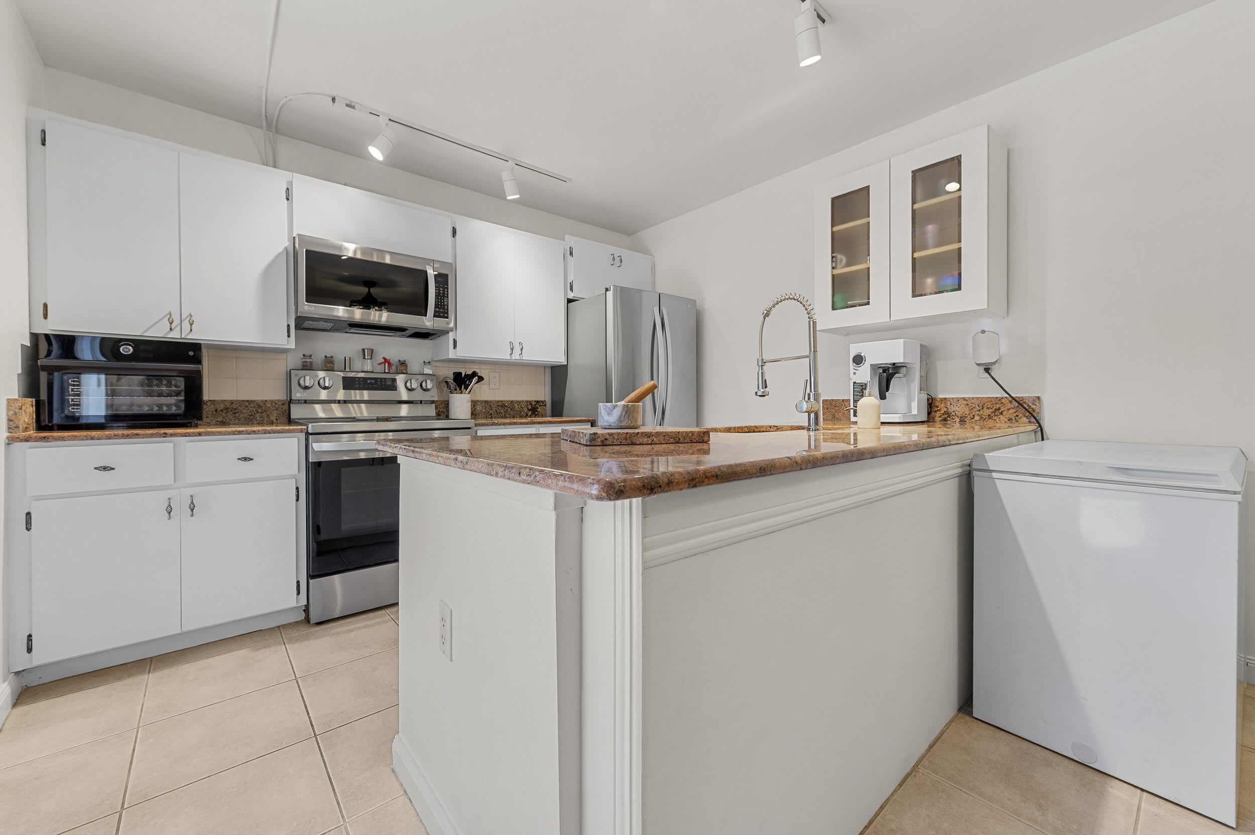 7424 74th Way – photo 2