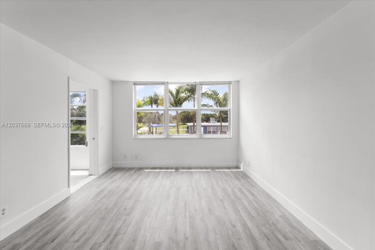 9441 Evergreen Place – photo 5