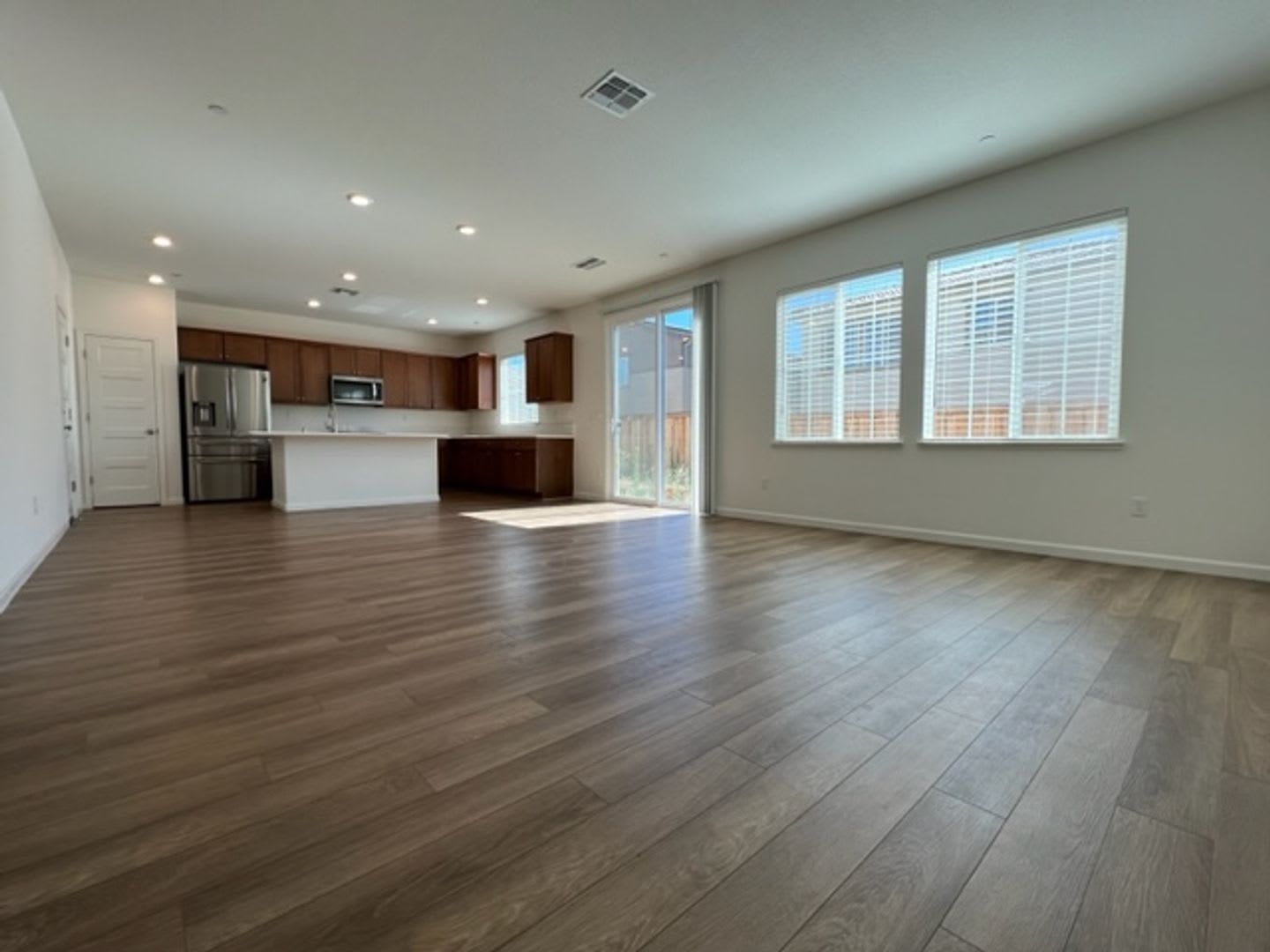Gorgeous 4 Bedroom, 3 Bathroom Home in Oakley with SOLAR! – photo 5