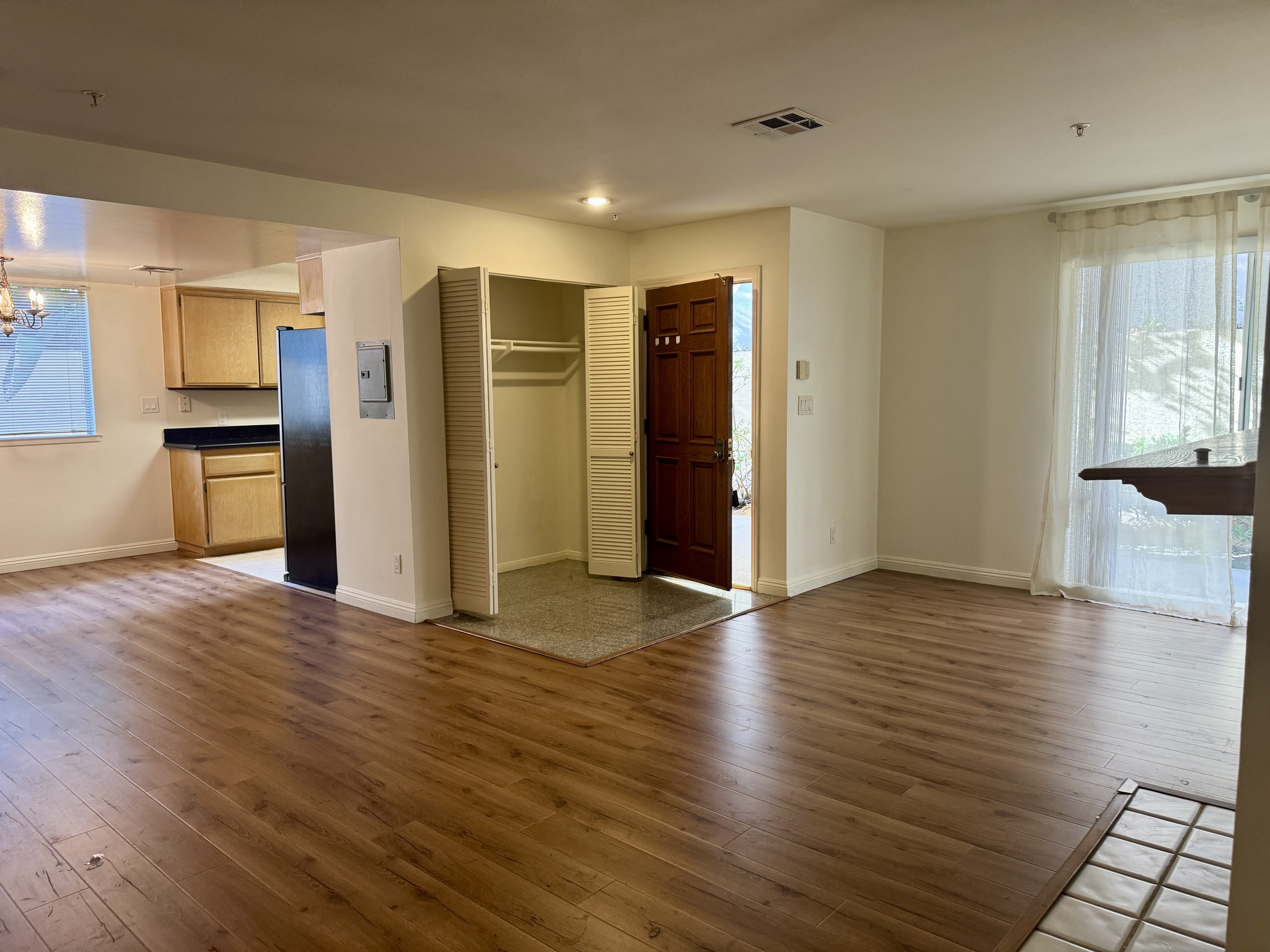 451 South Oakland Avenue – photo 4