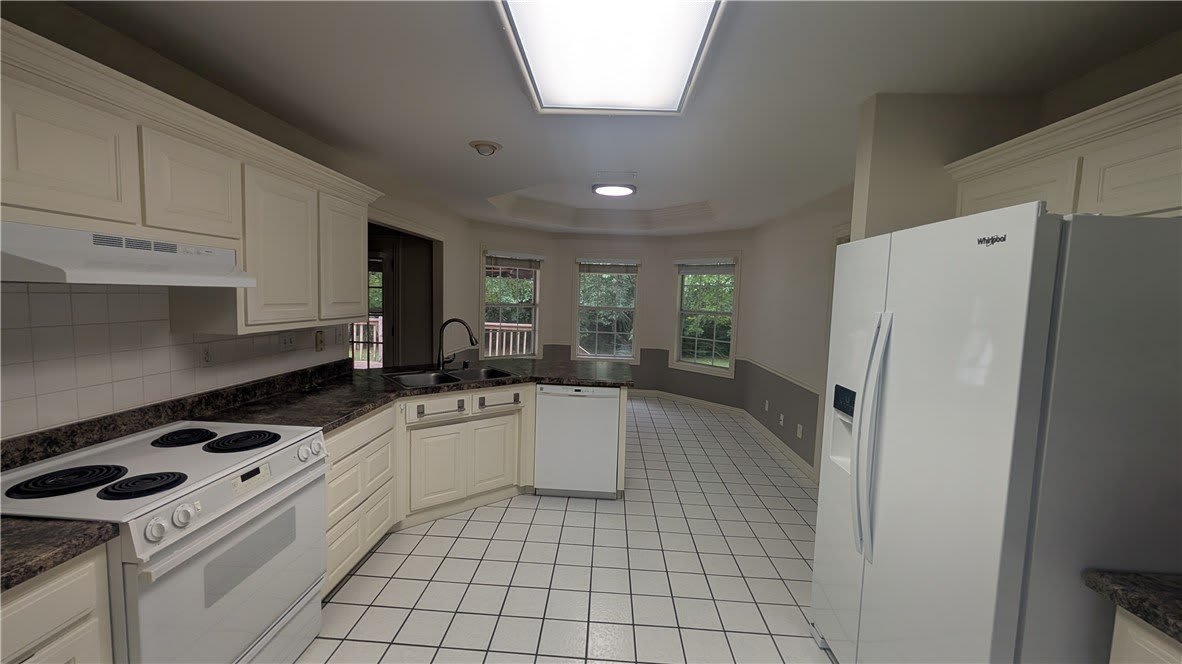2030 N Hailey Drive – photo 5
