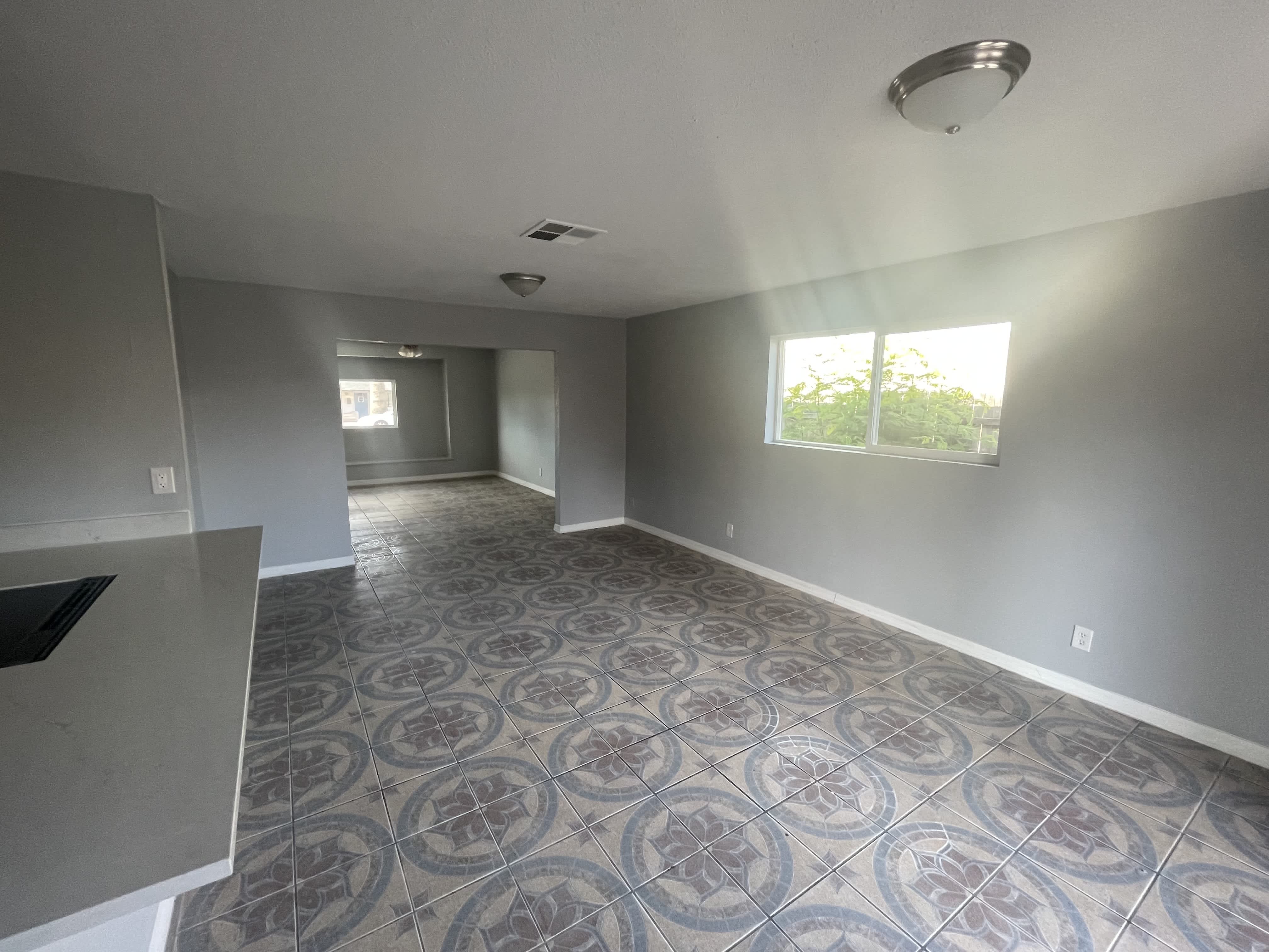 4102 W Rose Ln – photo 5