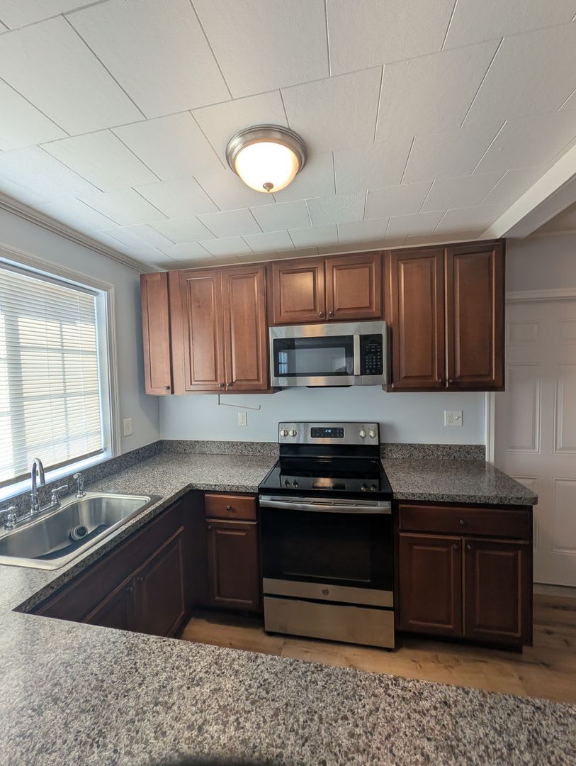 First Floor 1 Bedroom – photo 5