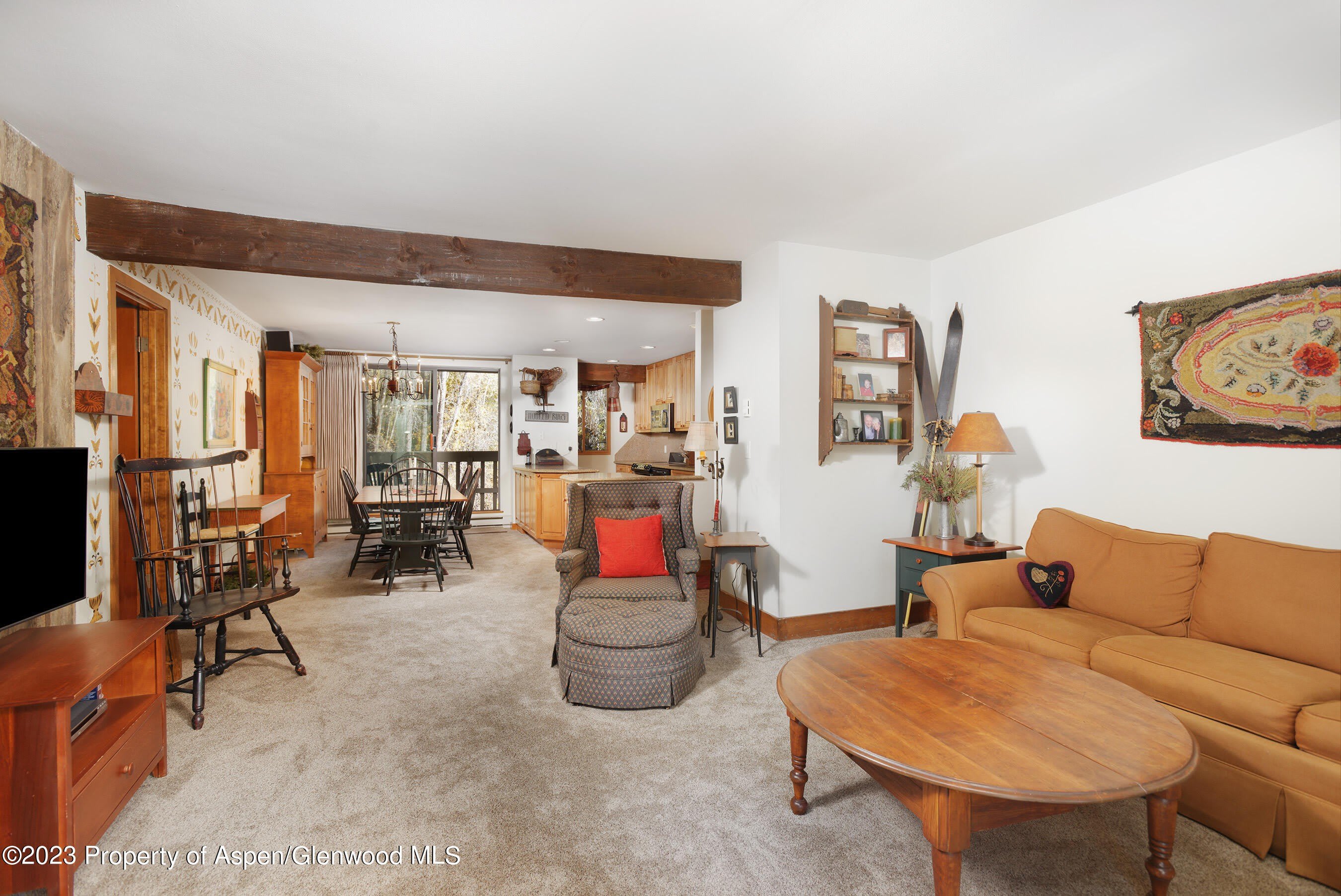 1024 E Hopkins Avenue – photo 3