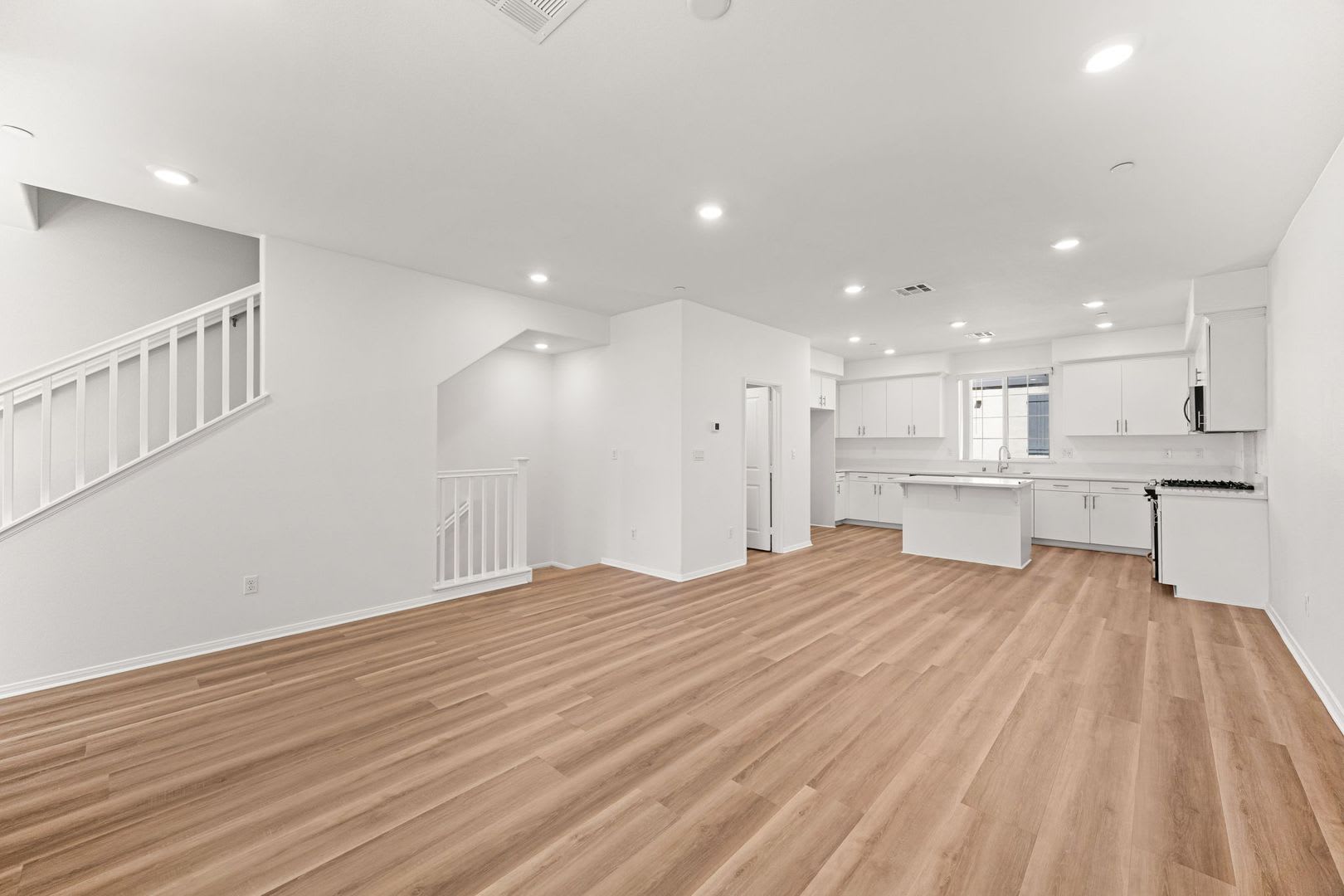 3 Level Home In Rancho Cucamonga – photo 2