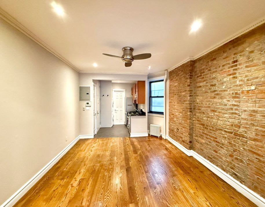 388 E 10th St – photo 3