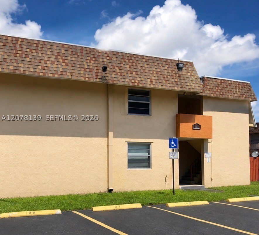 890 SW 129th Pl – photo 2