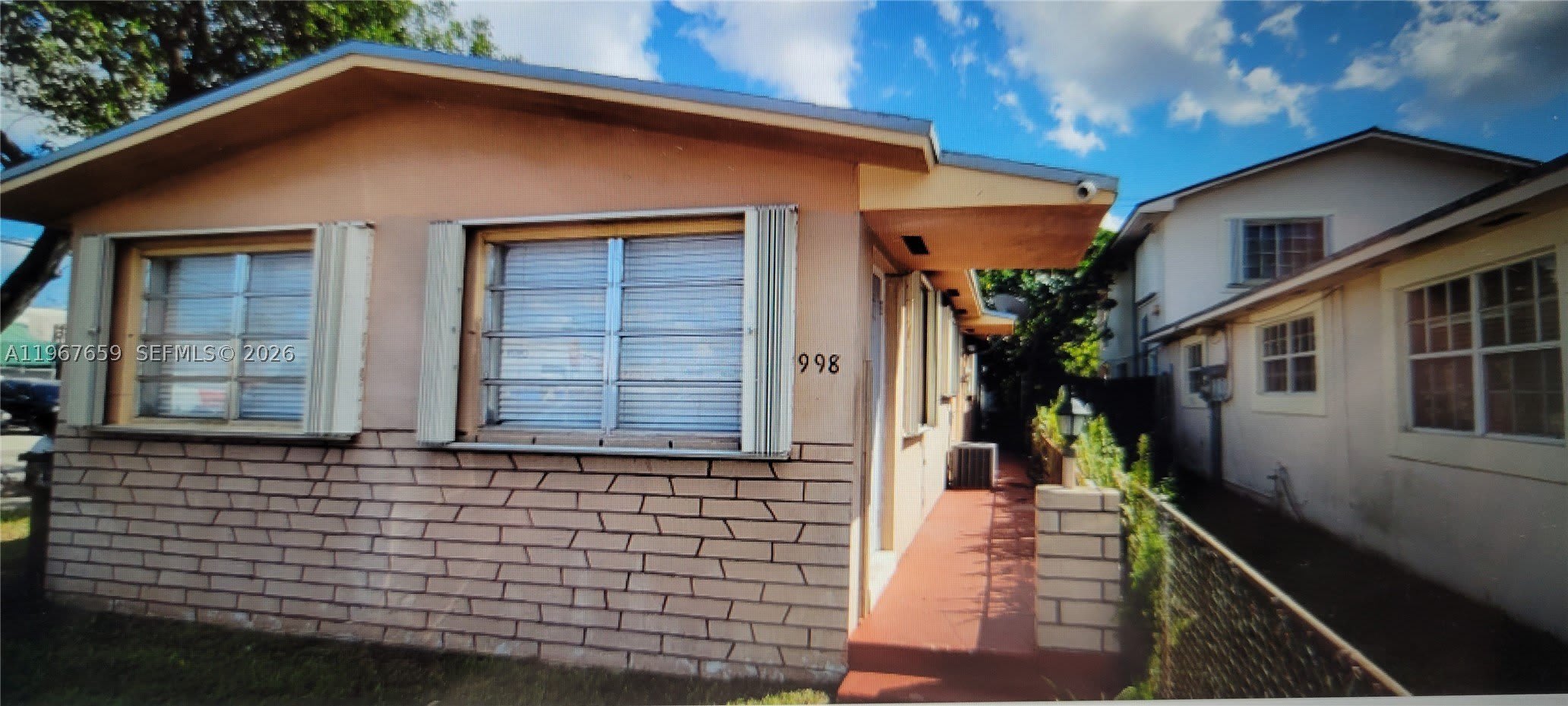 998 E 29Th St – photo 1