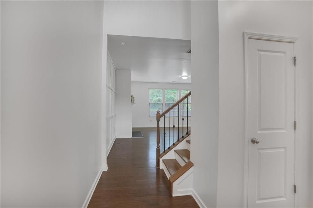 268 Stone Park Drive – photo 4