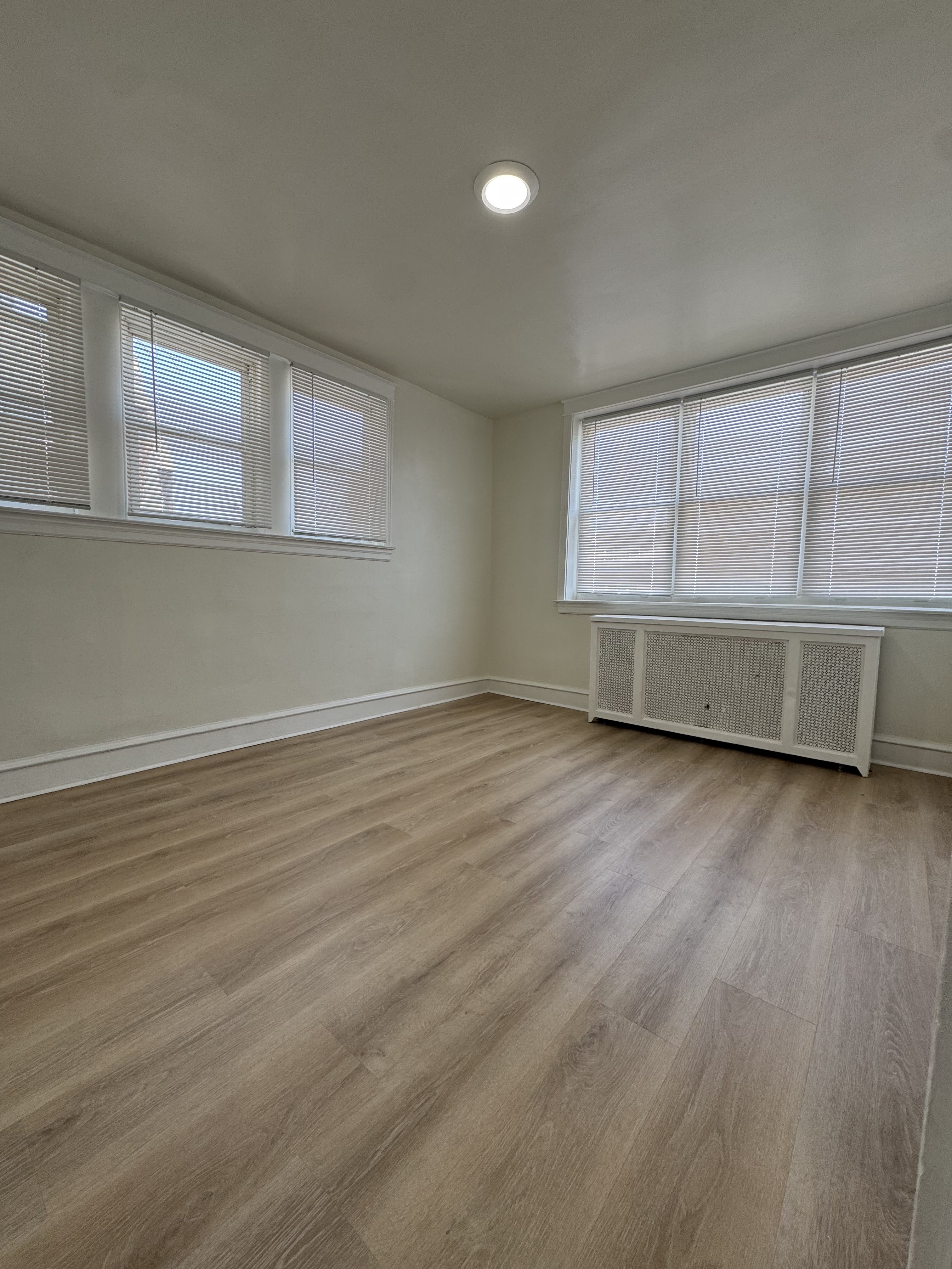 5443 Torresdale Ave – photo 2