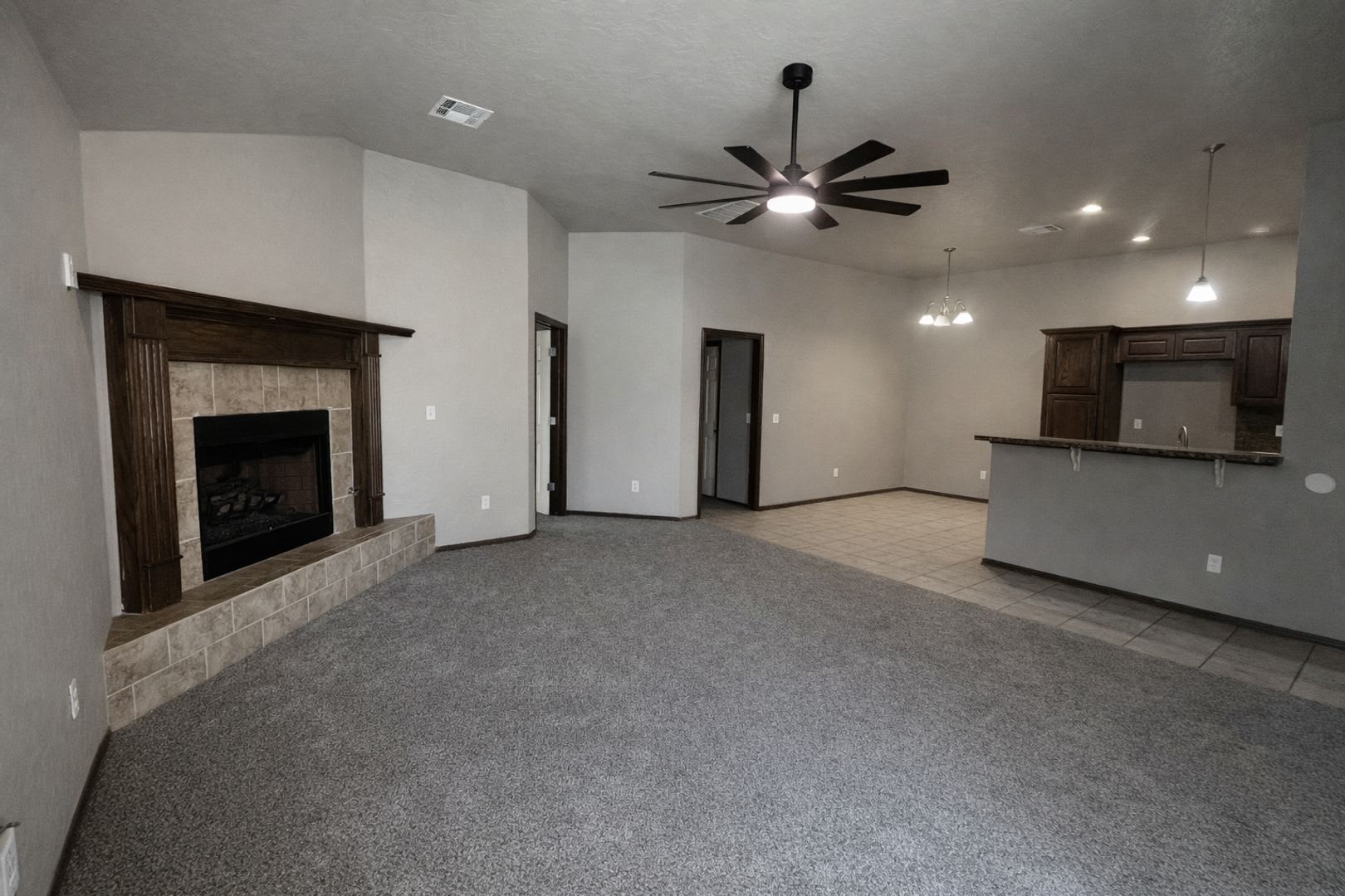 Move in Special!! Updated 3 Bed / 2 Bath Single-Story Duplex – Move-In Ready! – photo 3