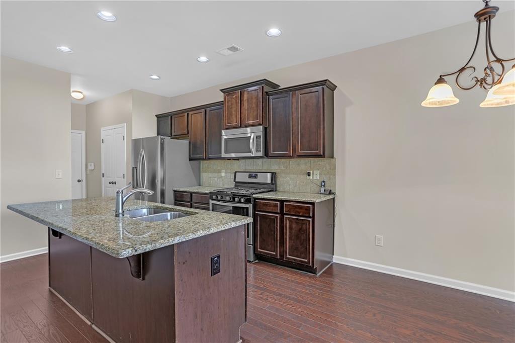 568 Garden View Court – photo 2