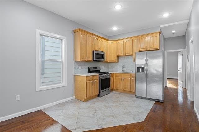 35 LEXINGTON AVE – photo 2