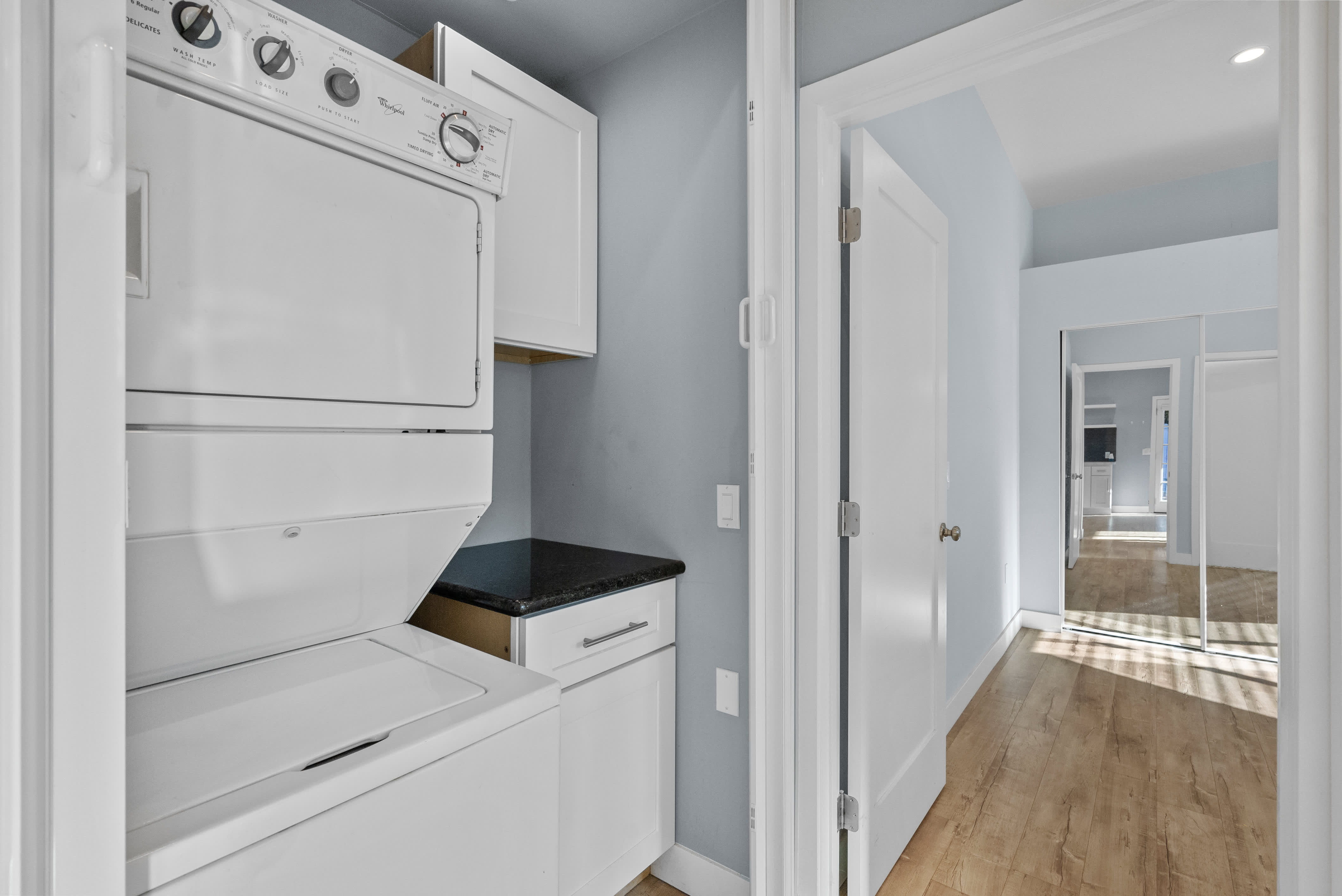 6927 Cozycroft Ave – photo 4